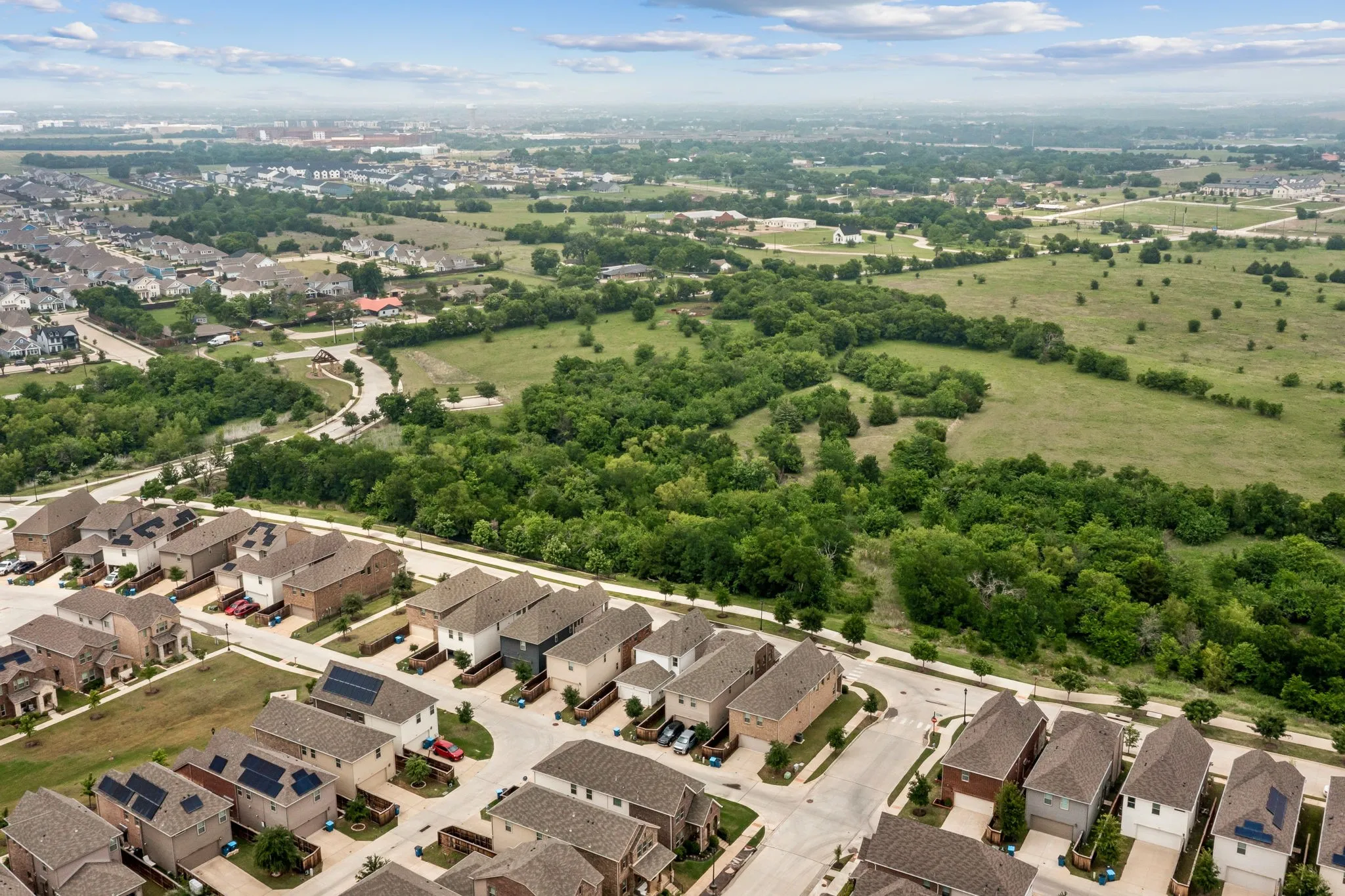 Single Family Residence For Sale in Dallas County , 7905 Chapman Circle, Rowlett, Texas 75089, 3 Bedroom, 3 Bathroom, 2 Garage spaces, 2,311 Sqft, built in 2020, mls#21358029, Real Estate Agent in Rowlett, Homes For Sale in Dallas county, Homes For Sale in Rowlett, Realtor in Rowlett Texas, Real Estate Brokerage Independent Realty Texas, Luminita Cordes Realtor