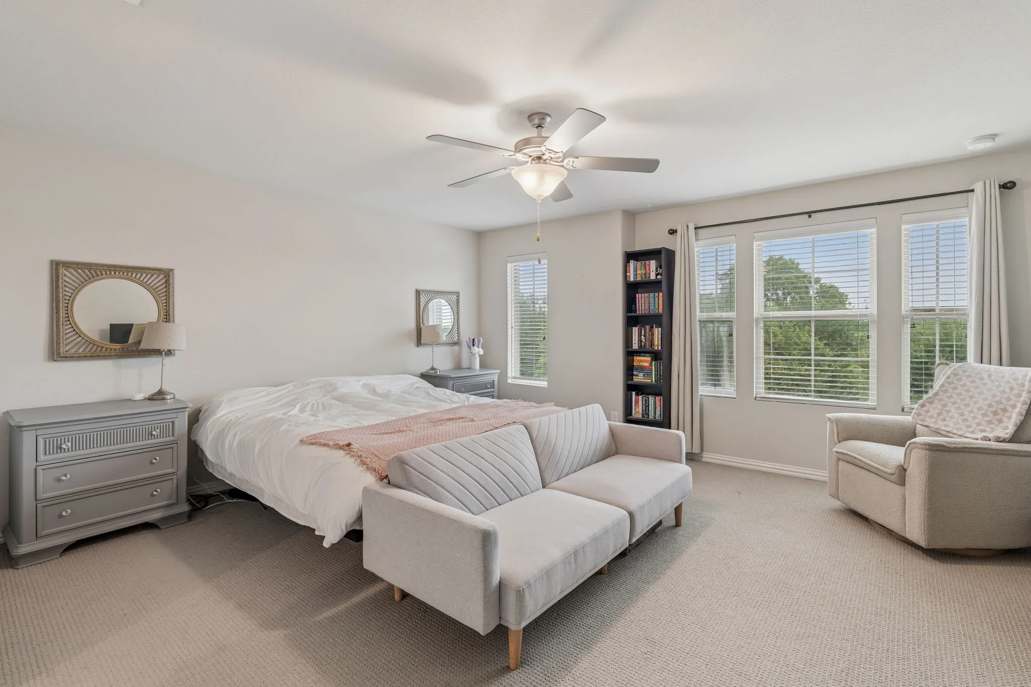 Single Family Residence For Sale in Dallas County , 7905 Chapman Circle, Rowlett, Texas 75089, 3 Bedroom, 3 Bathroom, 2 Garage spaces, 2,311 Sqft, built in 2020, mls#21358029, Real Estate Agent in Rowlett, Homes For Sale in Dallas county, Homes For Sale in Rowlett, Realtor in Rowlett Texas, Real Estate Brokerage Independent Realty Texas, Luminita Cordes Realtor