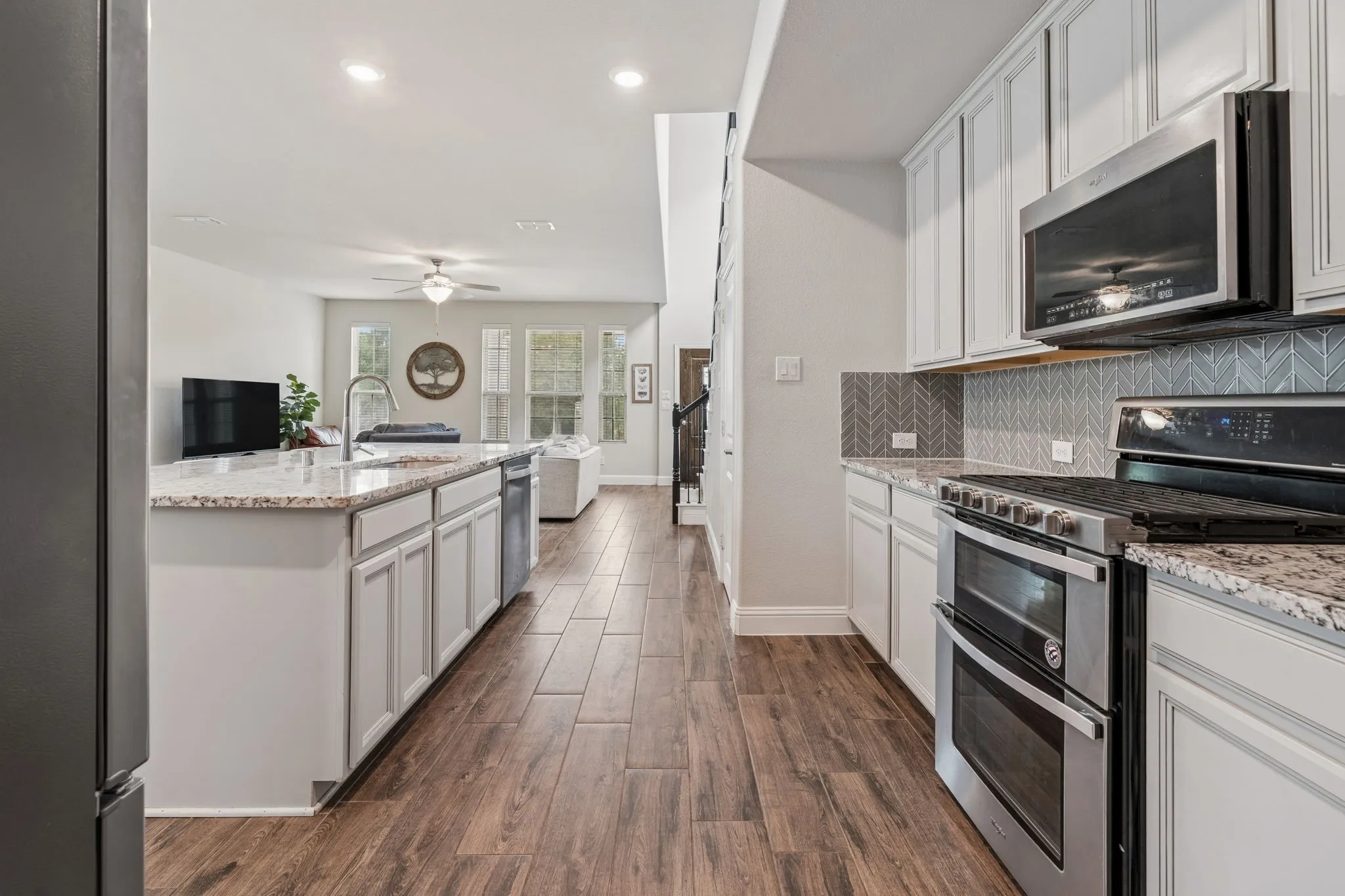 Single Family Residence For Sale in Dallas County , 7905 Chapman Circle, Rowlett, Texas 75089, 3 Bedroom, 3 Bathroom, 2 Garage spaces, 2,311 Sqft, built in 2020, mls#21358029, Real Estate Agent in Rowlett, Homes For Sale in Dallas county, Homes For Sale in Rowlett, Realtor in Rowlett Texas, Real Estate Brokerage Independent Realty Texas, Luminita Cordes Realtor