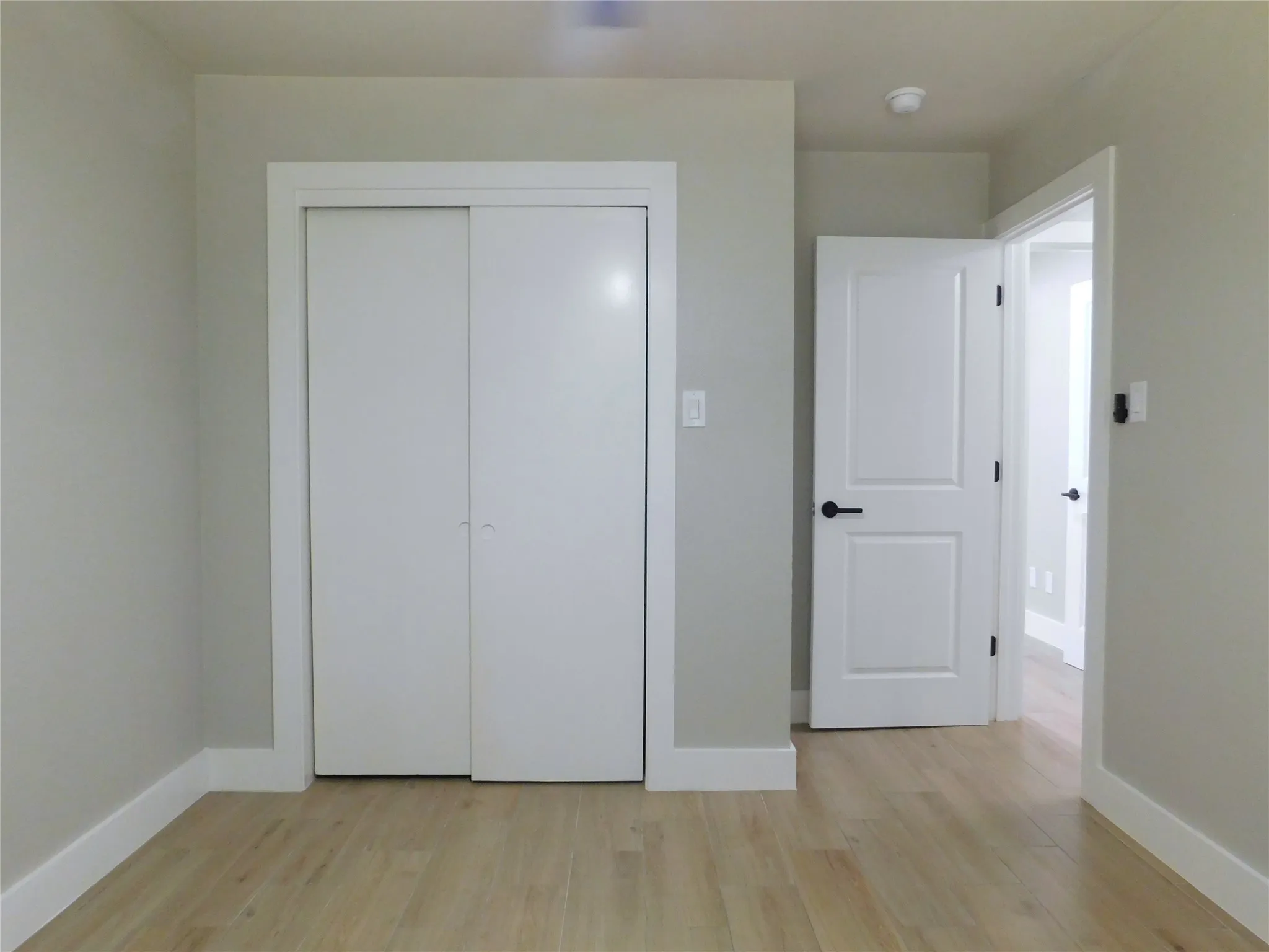 Single Family Residence For Rent in Denton County , 404 Woodson Circle, Denton, Texas 76209, 3 Bedroom, 2 Bathroom, 2 Garage spaces, 1,173 Sqft, built in 1984, mls#21358735, Real Estate Agent in Denton, Homes For Rent in Denton county, Homes For Rent in Denton, Realtor in Denton Texas, Real Estate Brokerage Independent Realty Texas, Luminita Cordes Realtor