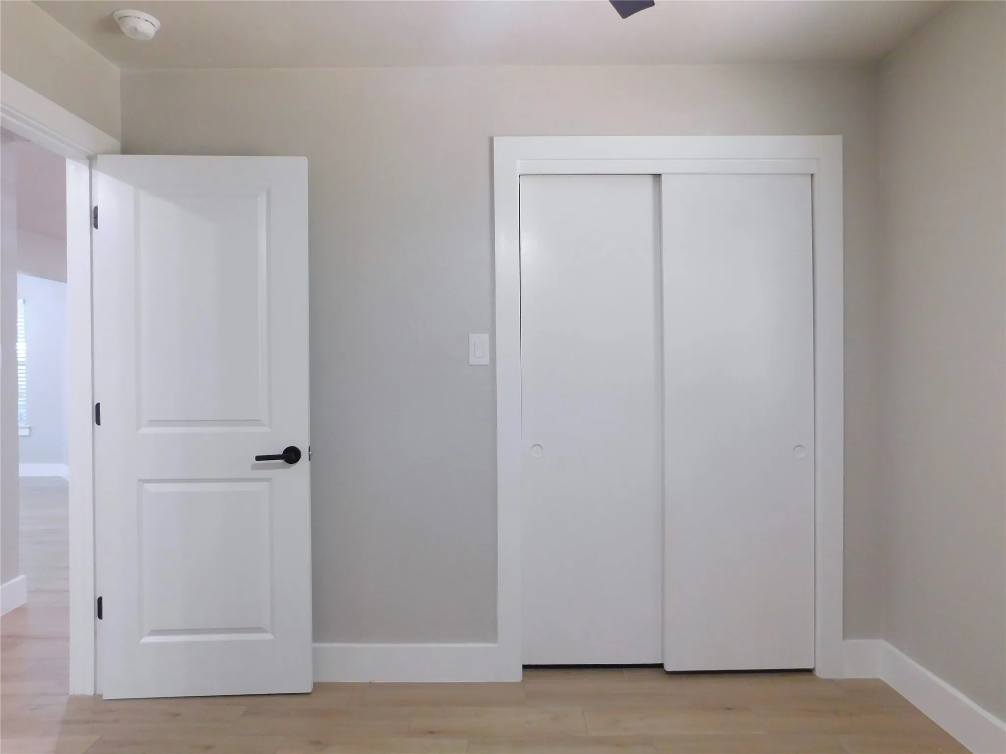 Single Family Residence For Rent in Denton County , 404 Woodson Circle, Denton, Texas 76209, 3 Bedroom, 2 Bathroom, 2 Garage spaces, 1,173 Sqft, built in 1984, mls#21358735, Real Estate Agent in Denton, Homes For Rent in Denton county, Homes For Rent in Denton, Realtor in Denton Texas, Real Estate Brokerage Independent Realty Texas, Luminita Cordes Realtor