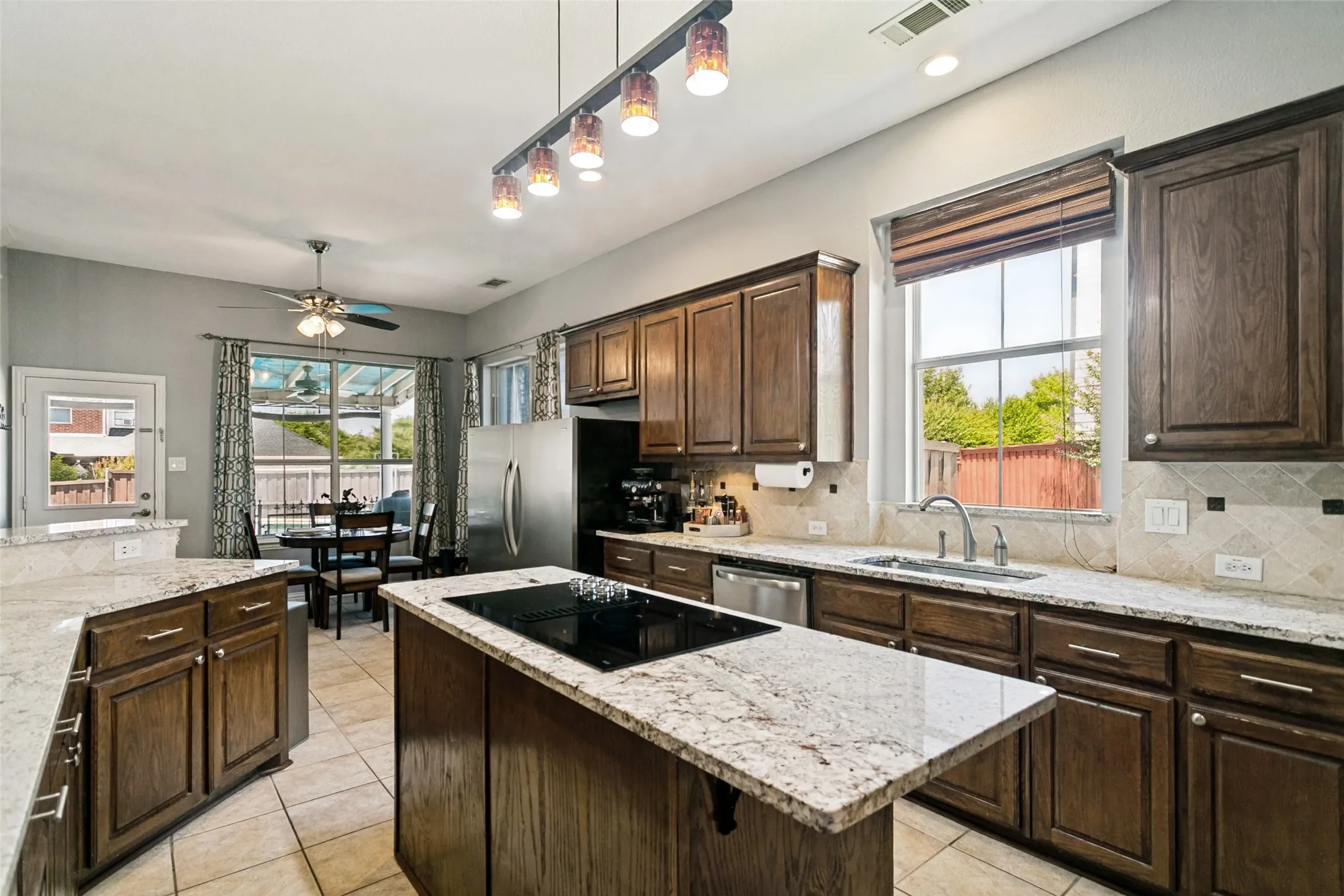Single Family Residence For Sale in Denton County , 1702 Bluffview Lane, Carrollton, Texas 75007, 4 Bedroom, 4 Bathroom, 3 Garage spaces, 3,407 Sqft, built in 2001, mls#21360088, Real Estate Agent in Carrollton, Homes For Sale in Denton county, Homes For Sale in Carrollton, Realtor in Carrollton Texas, Real Estate Brokerage Independent Realty Texas, Luminita Cordes Realtor