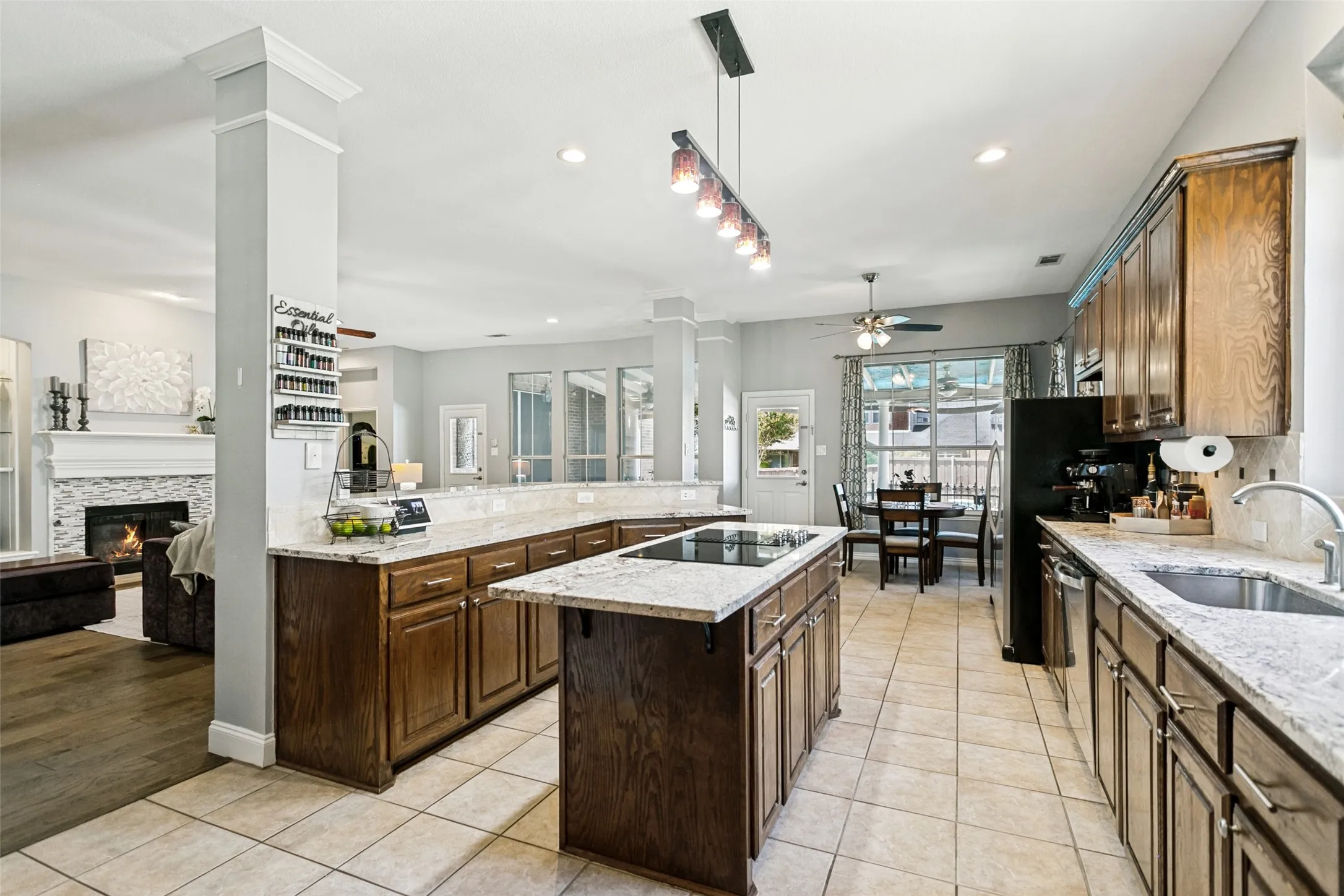Single Family Residence For Sale in Denton County , 1702 Bluffview Lane, Carrollton, Texas 75007, 4 Bedroom, 4 Bathroom, 3 Garage spaces, 3,407 Sqft, built in 2001, mls#21360088, Real Estate Agent in Carrollton, Homes For Sale in Denton county, Homes For Sale in Carrollton, Realtor in Carrollton Texas, Real Estate Brokerage Independent Realty Texas, Luminita Cordes Realtor