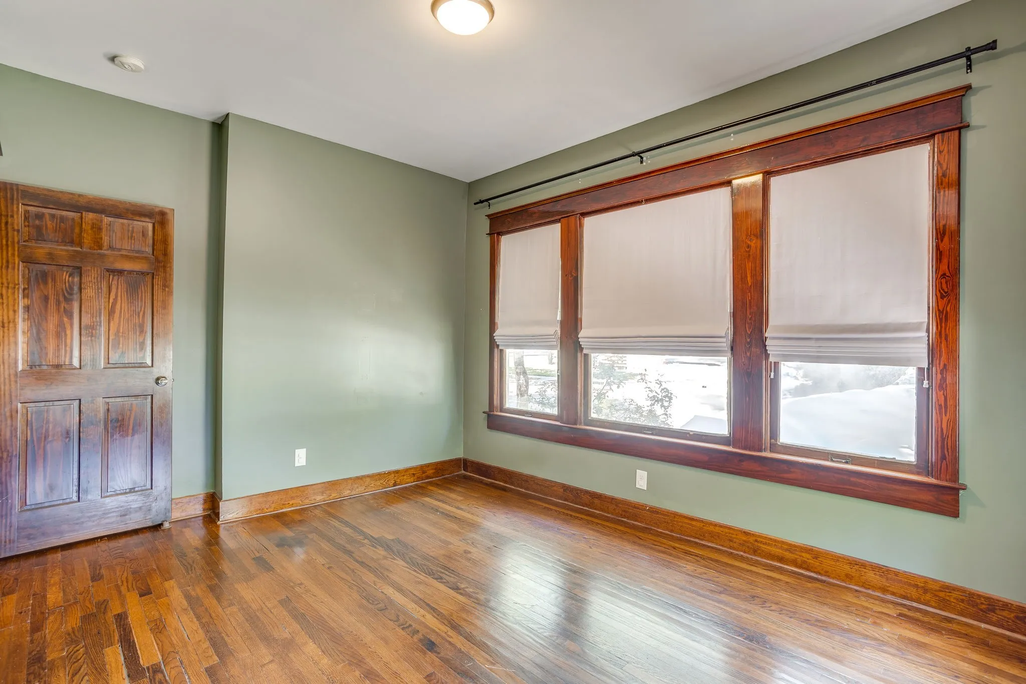 Single Family Residence For Sale in Tarrant County , 1416 S Henderson Street, Fort Worth, Texas 76104, 3 Bedroom, 2 Bathroom, Garage spaces, 1,598 Sqft, built in 1921, mls#21356079, Real Estate Agent in Fort Worth, Homes For Sale in Tarrant county, Homes For Sale in Fort Worth, Realtor in Fort Worth Texas, Real Estate Brokerage Independent Realty Texas, Luminita Cordes Realtor