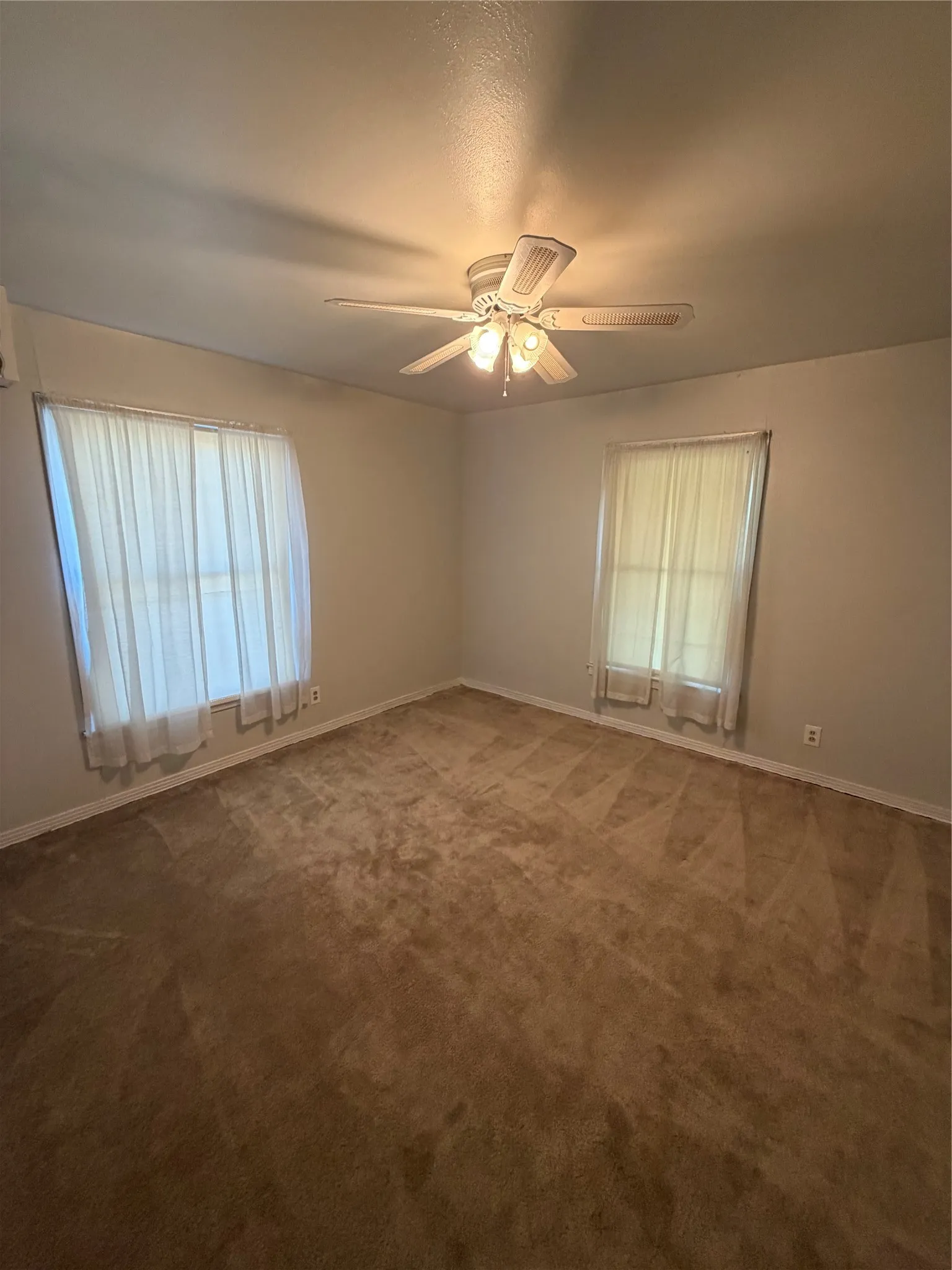 Single Family Residence For Rent in Dallas County , 420 Barnes Bridge Road, Sunnyvale, Texas 75182, 3 Bedroom, 2 Bathroom, Garage spaces, 1,629 Sqft, built in 1950, Price $1,995, mls#21359766, Real Estate Agent in Sunnyvale, Homes For Rent in Dallas county, Homes For Rent in Sunnyvale, Realtor in Sunnyvale Texas, Real Estate Brokerage Independent Realty Texas, Luminita Cordes Realtor