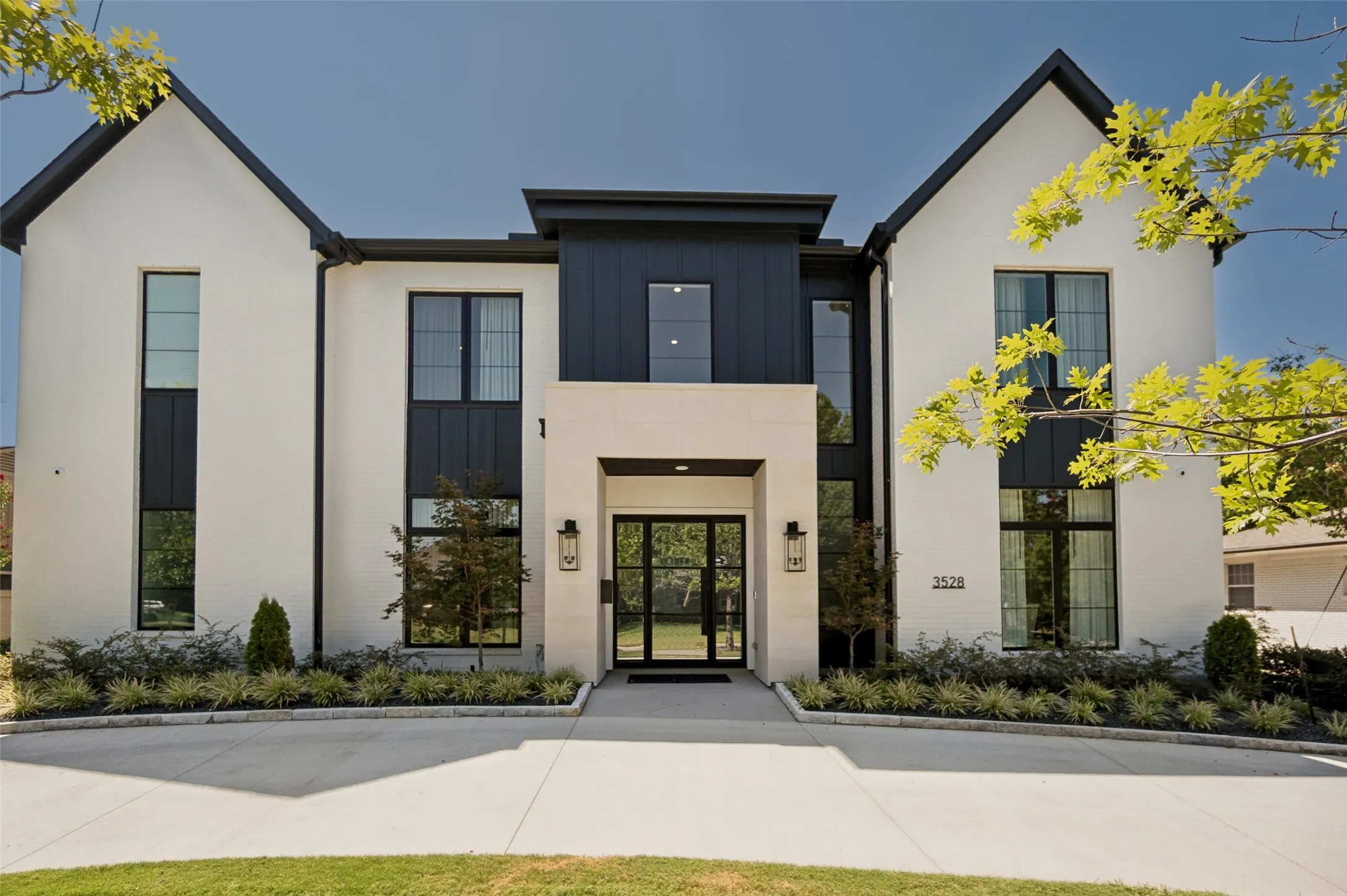 Single Family Residence For Sale in Dallas County , 3528 Norcross Lane, Dallas, Texas 75229, 5 Bedroom, 5 Bathroom, 2 Garage spaces, 5,075 Sqft, built in 2024, mls#21355242, Real Estate Agent in Dallas, Homes For Sale in Dallas county, Homes For Sale in Dallas, Realtor in Dallas Texas, Real Estate Brokerage Independent Realty Texas, Luminita Cordes Realtor