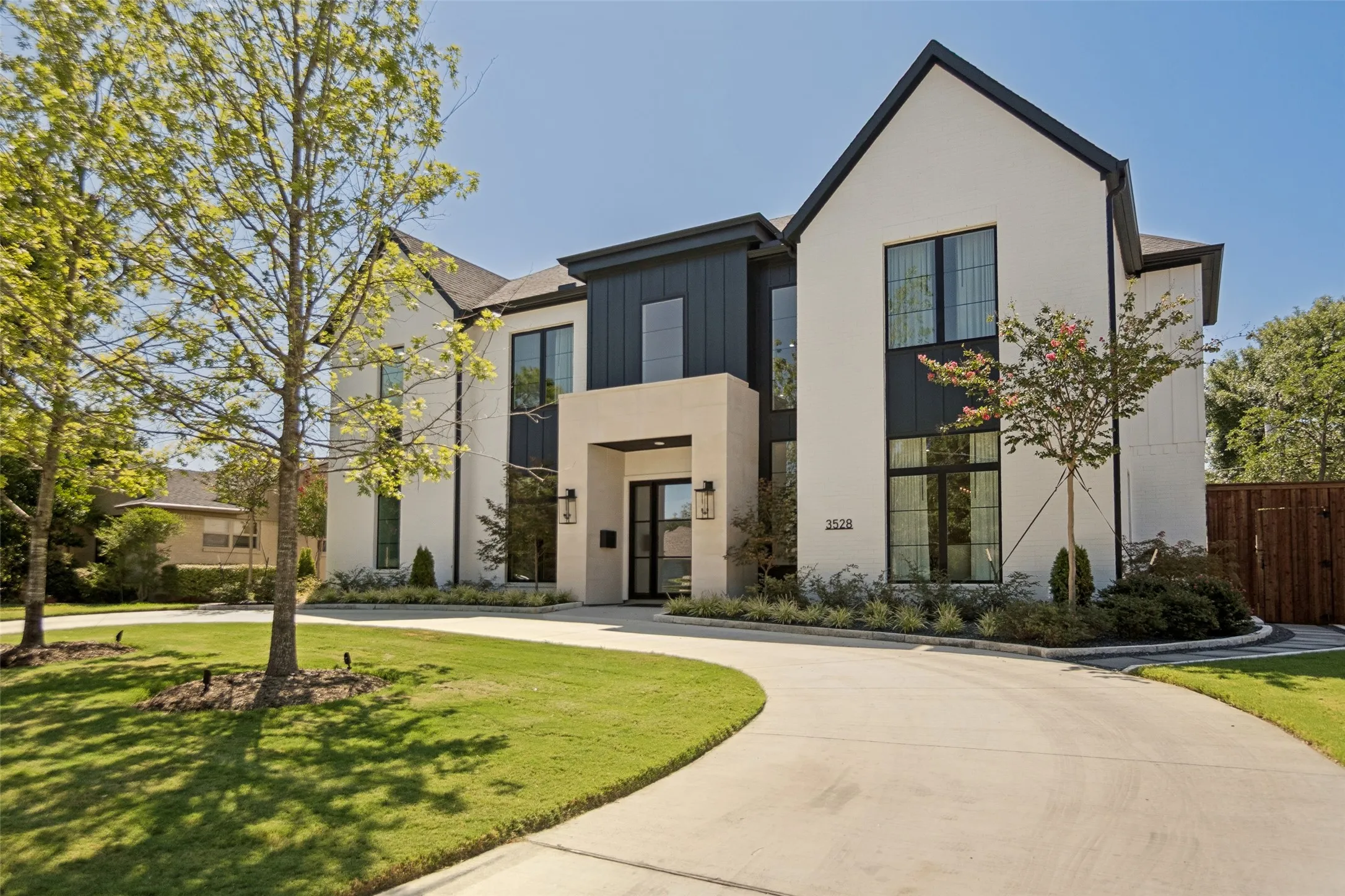 Single Family Residence For Sale in Dallas County , 3528 Norcross Lane, Dallas, Texas 75229, 5 Bedroom, 5 Bathroom, 2 Garage spaces, 5,075 Sqft, built in 2024, mls#21355242, Real Estate Agent in Dallas, Homes For Sale in Dallas county, Homes For Sale in Dallas, Realtor in Dallas Texas, Real Estate Brokerage Independent Realty Texas, Luminita Cordes Realtor