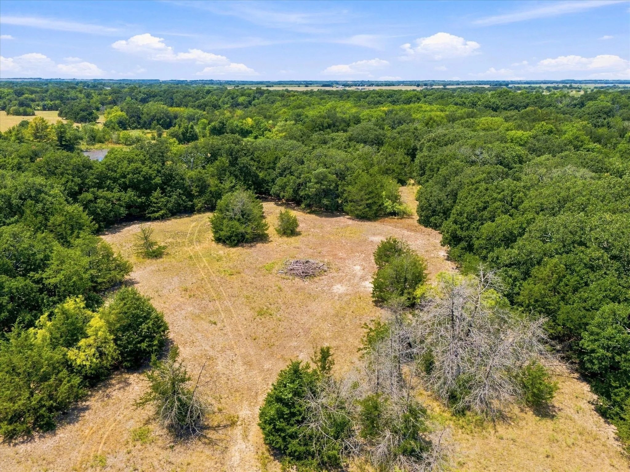 Unimproved Land For Sale in Kaufman County , 5467 Fm 987, Kaufman, Texas 75142, 0, 0, Garage spaces, 0 Sqft, built in 0, Price $385,000, mls#21359137, Real Estate Agent in Kaufman, Homes For Sale in Kaufman county, Homes For Sale in Kaufman, Realtor in Kaufman Texas, Real Estate Brokerage Independent Realty Texas, Luminita Cordes Realtor