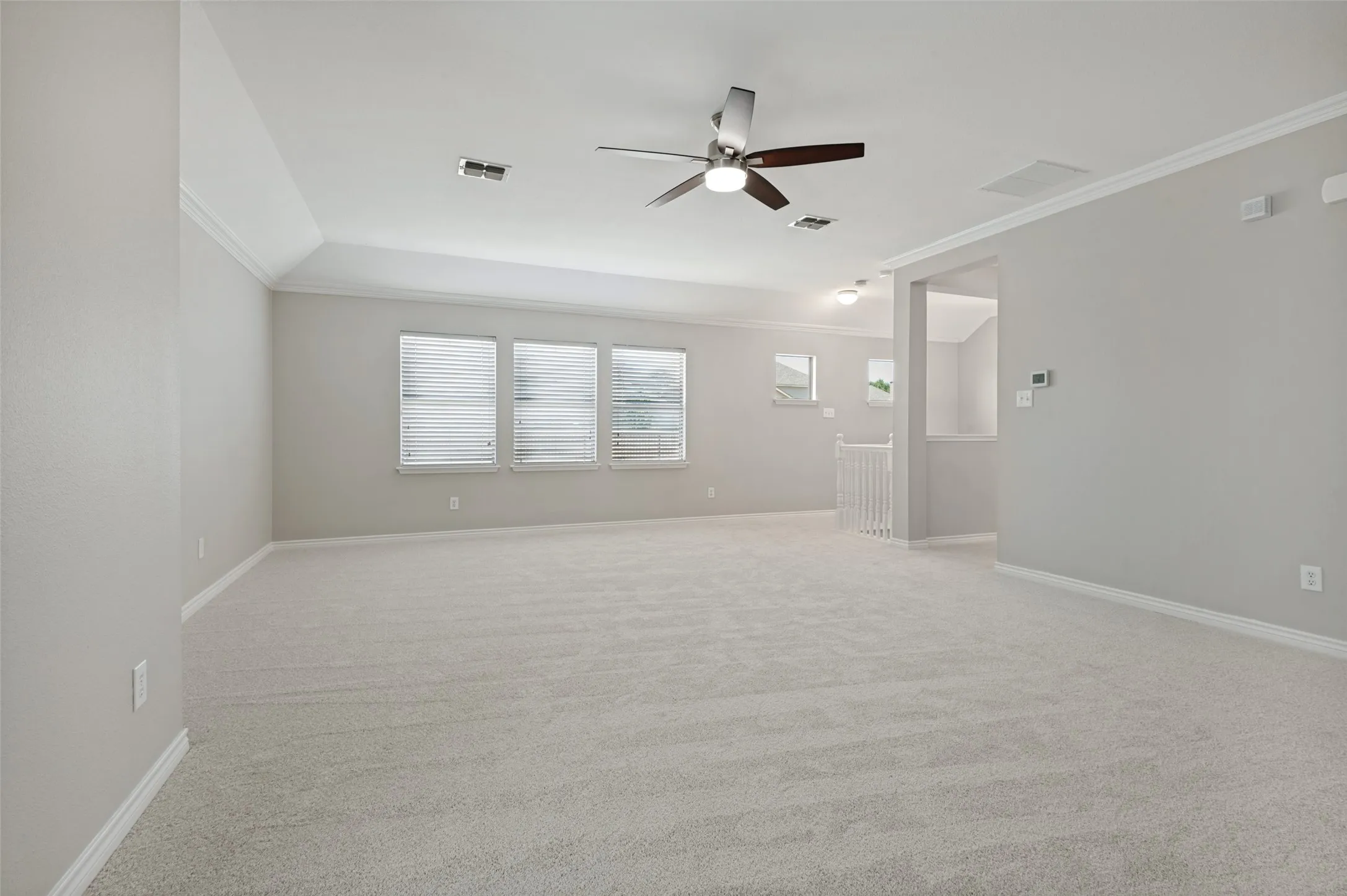 Single Family Residence For Sale in Denton County , 15721 Landing Creek Lane, Fort Worth, Texas 76262, 4 Bedroom, 4 Bathroom, 2 Garage spaces, 3,476 Sqft, built in 2008, mls#21356013, Real Estate Agent in Fort Worth, Homes For Sale in Denton county, Homes For Sale in Fort Worth, Realtor in Fort Worth Texas, Real Estate Brokerage Independent Realty Texas, Luminita Cordes Realtor