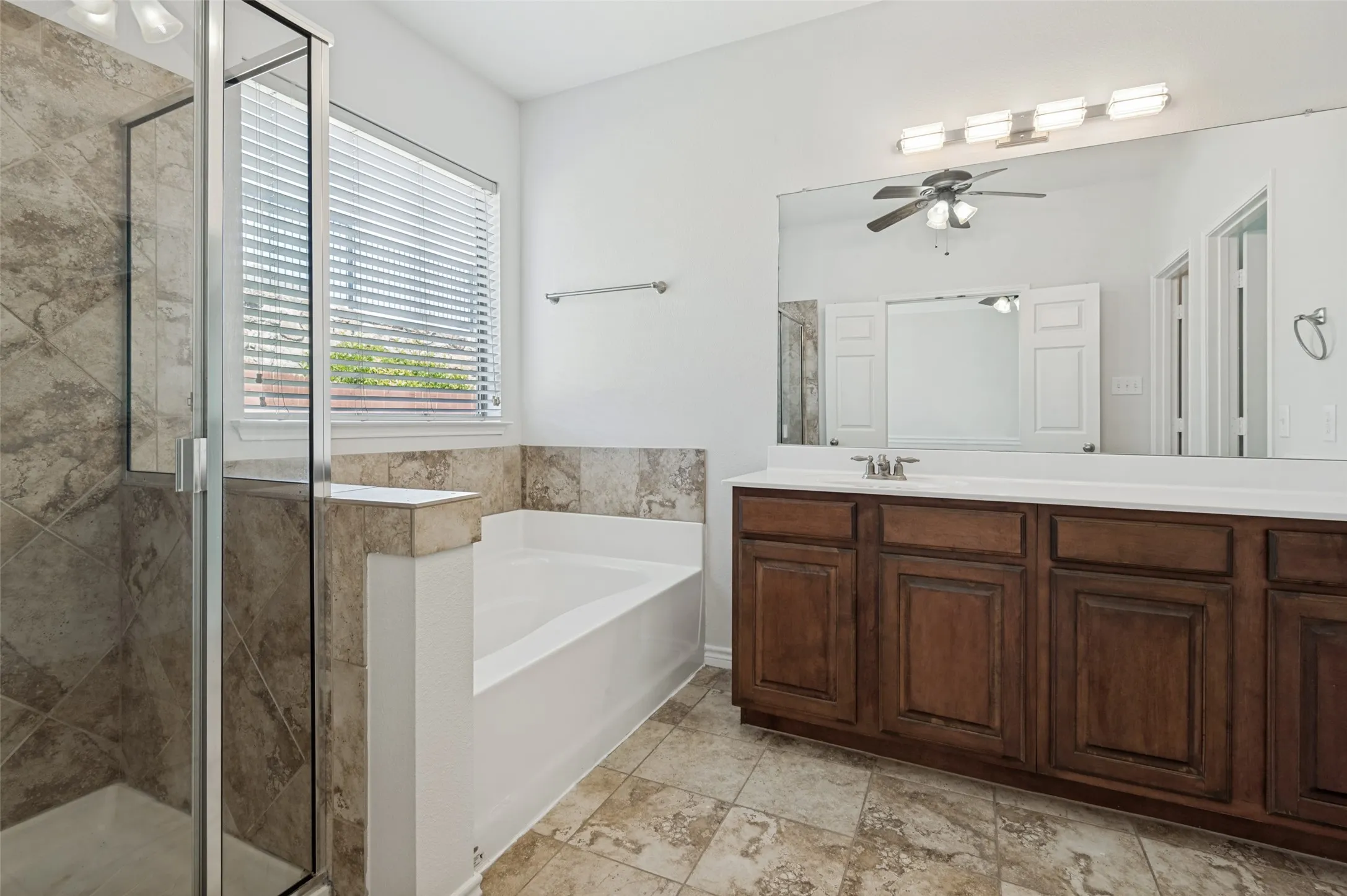 Single Family Residence For Sale in Denton County , 15721 Landing Creek Lane, Fort Worth, Texas 76262, 4 Bedroom, 4 Bathroom, 2 Garage spaces, 3,476 Sqft, built in 2008, mls#21356013, Real Estate Agent in Fort Worth, Homes For Sale in Denton county, Homes For Sale in Fort Worth, Realtor in Fort Worth Texas, Real Estate Brokerage Independent Realty Texas, Luminita Cordes Realtor