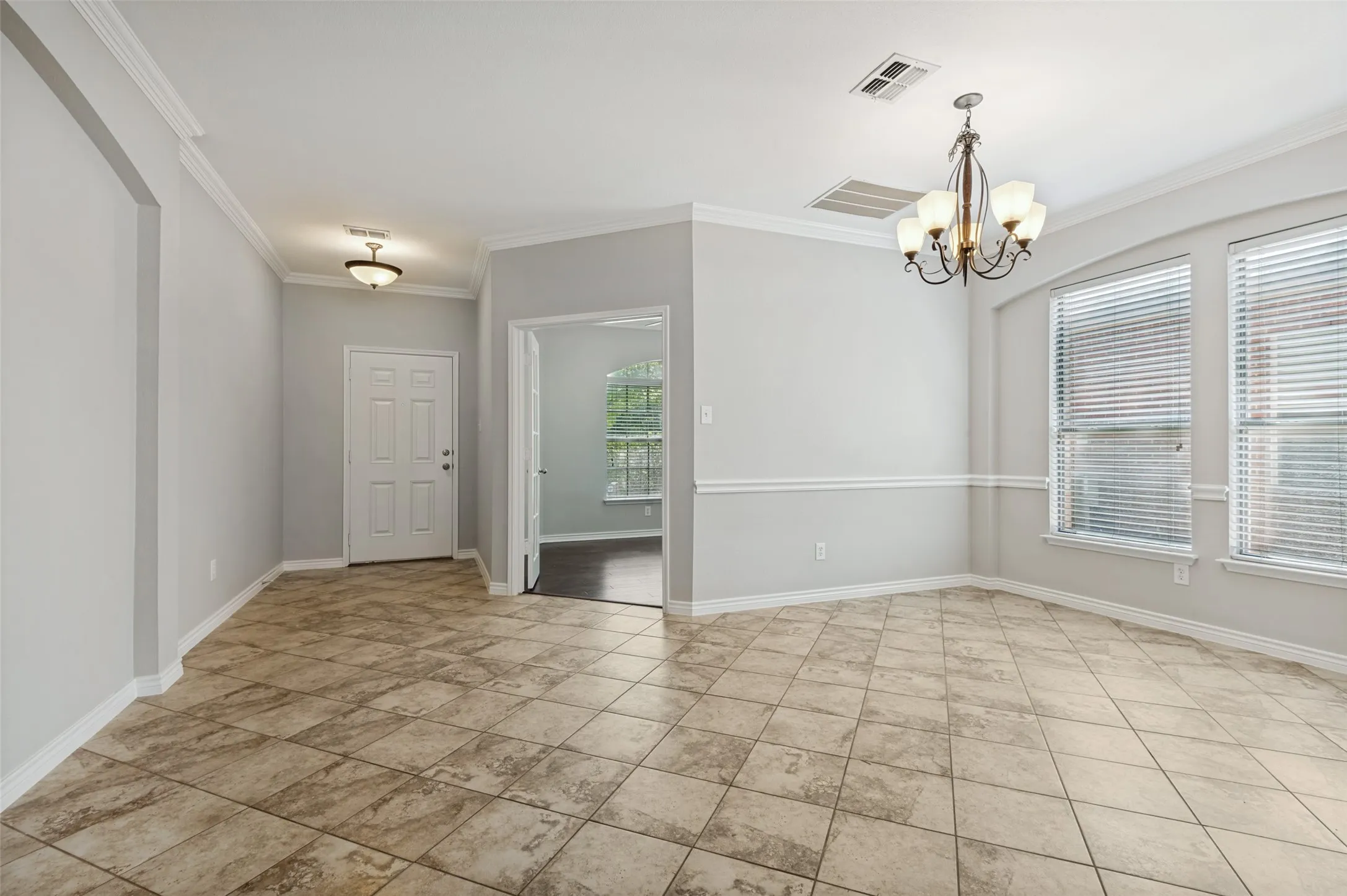 Single Family Residence For Sale in Denton County , 15721 Landing Creek Lane, Fort Worth, Texas 76262, 4 Bedroom, 4 Bathroom, 2 Garage spaces, 3,476 Sqft, built in 2008, mls#21356013, Real Estate Agent in Fort Worth, Homes For Sale in Denton county, Homes For Sale in Fort Worth, Realtor in Fort Worth Texas, Real Estate Brokerage Independent Realty Texas, Luminita Cordes Realtor