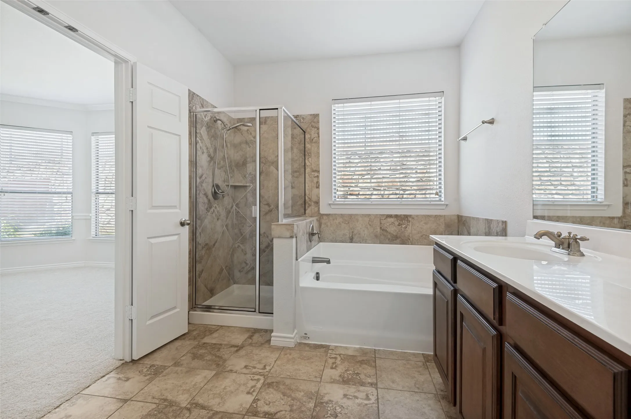 Single Family Residence For Sale in Denton County , 15721 Landing Creek Lane, Fort Worth, Texas 76262, 4 Bedroom, 4 Bathroom, 2 Garage spaces, 3,476 Sqft, built in 2008, mls#21356013, Real Estate Agent in Fort Worth, Homes For Sale in Denton county, Homes For Sale in Fort Worth, Realtor in Fort Worth Texas, Real Estate Brokerage Independent Realty Texas, Luminita Cordes Realtor