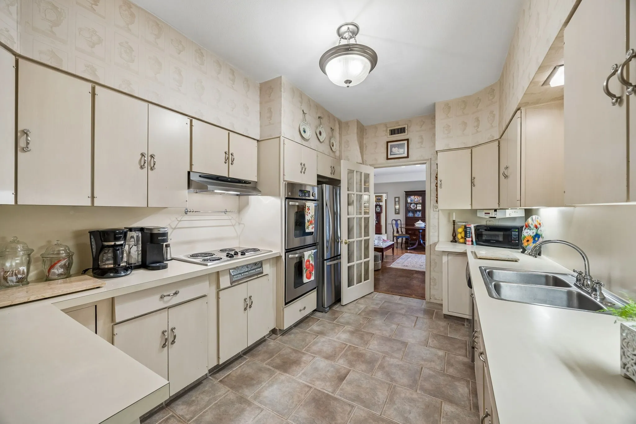 6310 Bandera Ave #C - Tom Hughes Team - Kitchen