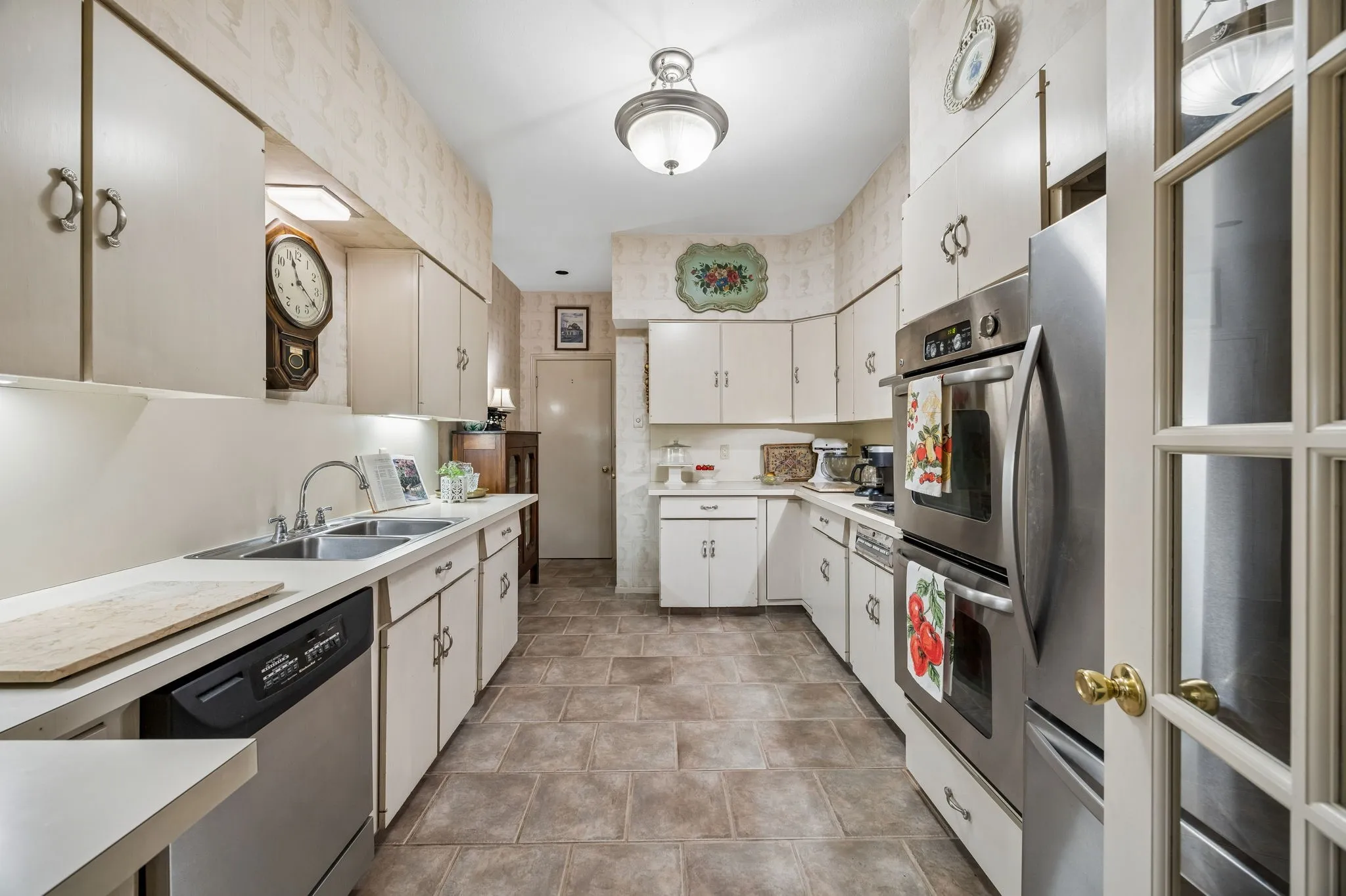 6310 Bandera Ave #C - Tom Hughes Team - Kitchen