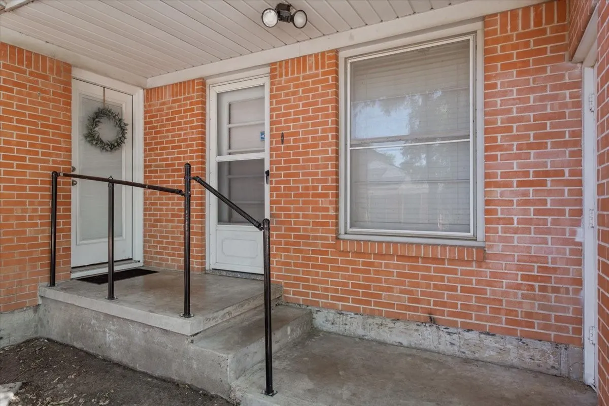 Single Family Residence For Sale in Mc Lennan County , 1212 Guthrie Drive, Waco, Texas 76710, 3 Bedroom, 2 Bathroom, 2 Garage spaces, 2,032 Sqft, built in 1954, mls#21360103, Real Estate Agent in Waco, Homes For Sale in Mc Lennan county, Homes For Sale in Waco, Realtor in Waco Texas, Real Estate Brokerage Independent Realty Texas, Luminita Cordes Realtor