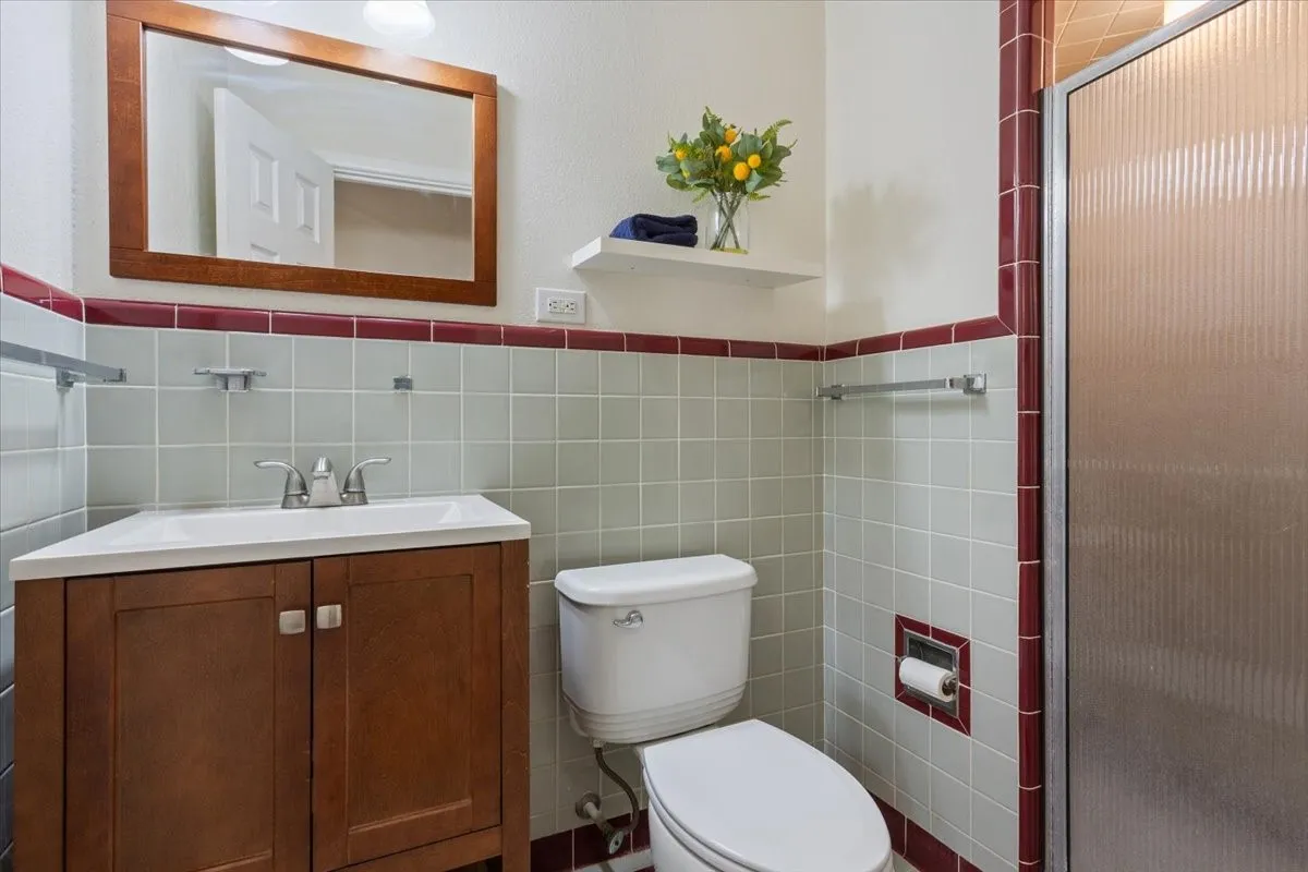 Single Family Residence For Sale in Mc Lennan County , 1212 Guthrie Drive, Waco, Texas 76710, 3 Bedroom, 2 Bathroom, 2 Garage spaces, 2,032 Sqft, built in 1954, mls#21360103, Real Estate Agent in Waco, Homes For Sale in Mc Lennan county, Homes For Sale in Waco, Realtor in Waco Texas, Real Estate Brokerage Independent Realty Texas, Luminita Cordes Realtor