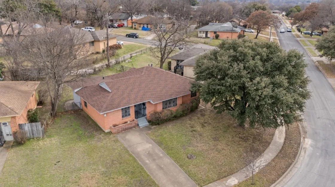 Single Family Residence For Sale in Dallas County , 3916 Kushla Avenue, Dallas, Texas 75216, 4 Bedroom, 2 Bathroom, Garage spaces, 1,582 Sqft, built in 1956, Price $225,000, mls#21360179, Real Estate Agent in Dallas, Homes For Sale in Dallas county, Homes For Sale in Dallas, Realtor in Dallas Texas, Real Estate Brokerage Independent Realty Texas, Luminita Cordes Realtor