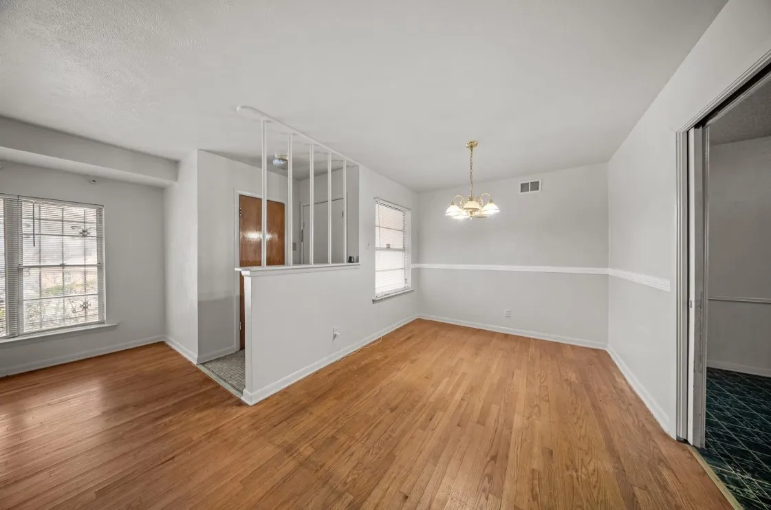 Single Family Residence For Sale in Dallas County , 3916 Kushla Avenue, Dallas, Texas 75216, 4 Bedroom, 2 Bathroom, Garage spaces, 1,582 Sqft, built in 1956, Price $225,000, mls#21360179, Real Estate Agent in Dallas, Homes For Sale in Dallas county, Homes For Sale in Dallas, Realtor in Dallas Texas, Real Estate Brokerage Independent Realty Texas, Luminita Cordes Realtor