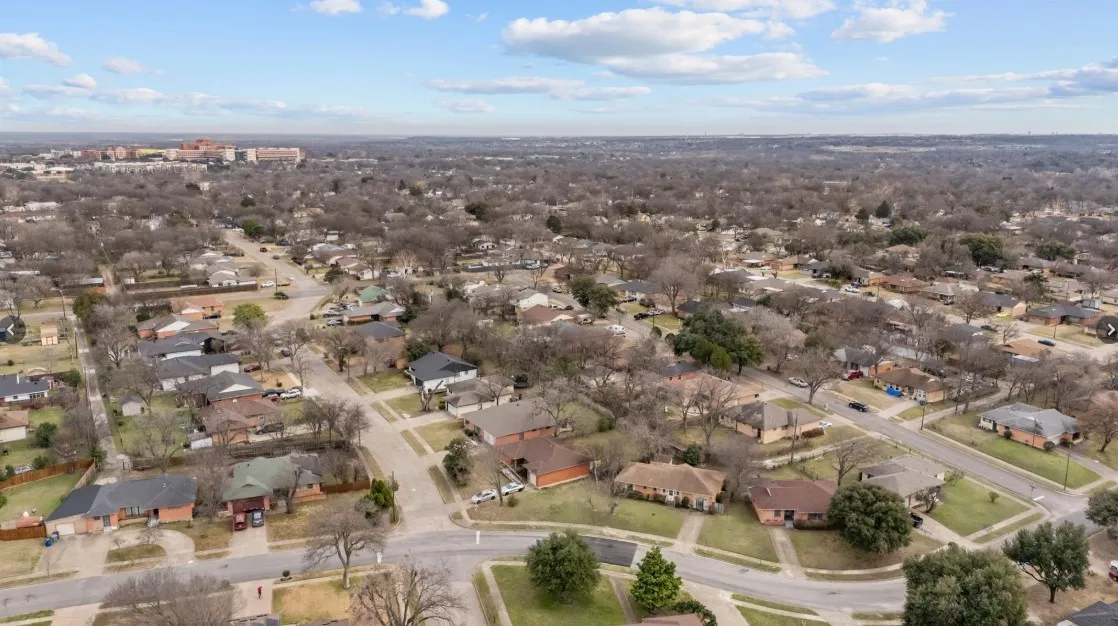 Single Family Residence For Sale in Dallas County , 3916 Kushla Avenue, Dallas, Texas 75216, 4 Bedroom, 2 Bathroom, Garage spaces, 1,582 Sqft, built in 1956, Price $225,000, mls#21360179, Real Estate Agent in Dallas, Homes For Sale in Dallas county, Homes For Sale in Dallas, Realtor in Dallas Texas, Real Estate Brokerage Independent Realty Texas, Luminita Cordes Realtor