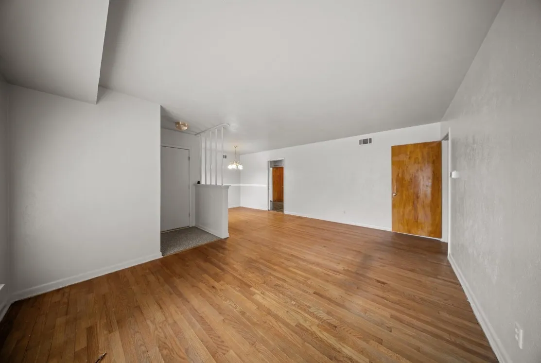 Single Family Residence For Sale in Dallas County , 3916 Kushla Avenue, Dallas, Texas 75216, 4 Bedroom, 2 Bathroom, Garage spaces, 1,582 Sqft, built in 1956, Price $225,000, mls#21360179, Real Estate Agent in Dallas, Homes For Sale in Dallas county, Homes For Sale in Dallas, Realtor in Dallas Texas, Real Estate Brokerage Independent Realty Texas, Luminita Cordes Realtor