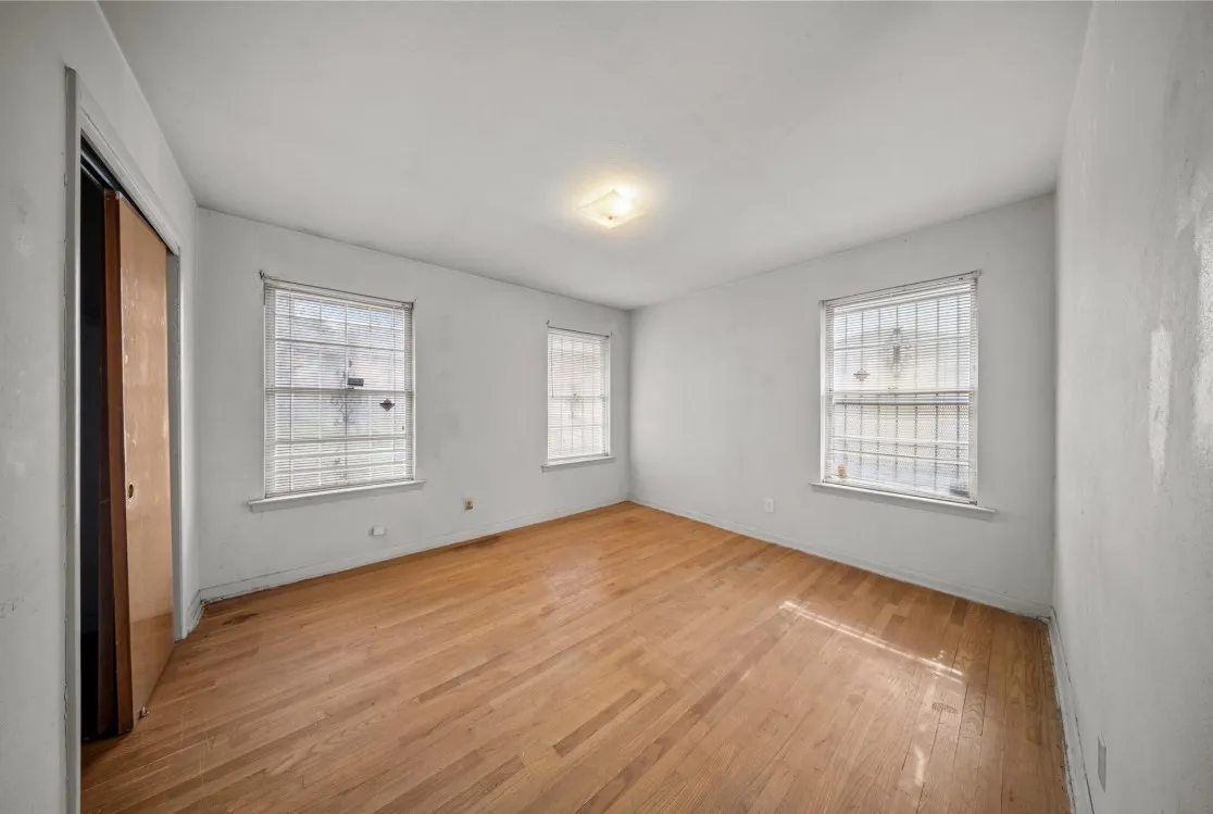 Single Family Residence For Sale in Dallas County , 3916 Kushla Avenue, Dallas, Texas 75216, 4 Bedroom, 2 Bathroom, Garage spaces, 1,582 Sqft, built in 1956, Price $225,000, mls#21360179, Real Estate Agent in Dallas, Homes For Sale in Dallas county, Homes For Sale in Dallas, Realtor in Dallas Texas, Real Estate Brokerage Independent Realty Texas, Luminita Cordes Realtor