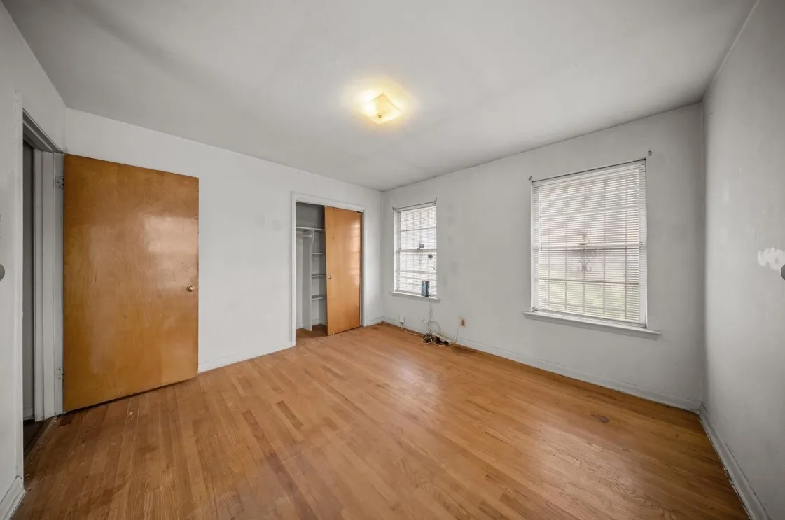 Single Family Residence For Sale in Dallas County , 3916 Kushla Avenue, Dallas, Texas 75216, 4 Bedroom, 2 Bathroom, Garage spaces, 1,582 Sqft, built in 1956, Price $225,000, mls#21360179, Real Estate Agent in Dallas, Homes For Sale in Dallas county, Homes For Sale in Dallas, Realtor in Dallas Texas, Real Estate Brokerage Independent Realty Texas, Luminita Cordes Realtor