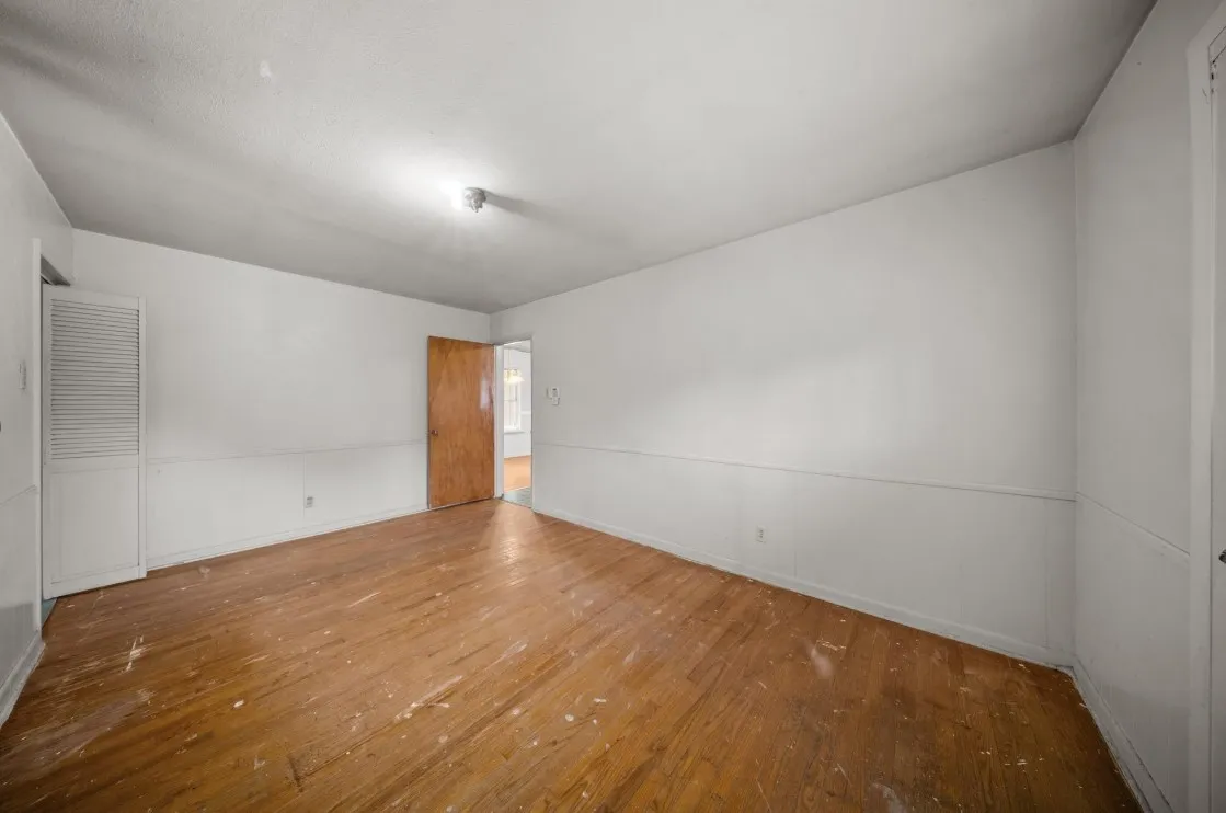 Single Family Residence For Sale in Dallas County , 3916 Kushla Avenue, Dallas, Texas 75216, 4 Bedroom, 2 Bathroom, Garage spaces, 1,582 Sqft, built in 1956, Price $225,000, mls#21360179, Real Estate Agent in Dallas, Homes For Sale in Dallas county, Homes For Sale in Dallas, Realtor in Dallas Texas, Real Estate Brokerage Independent Realty Texas, Luminita Cordes Realtor