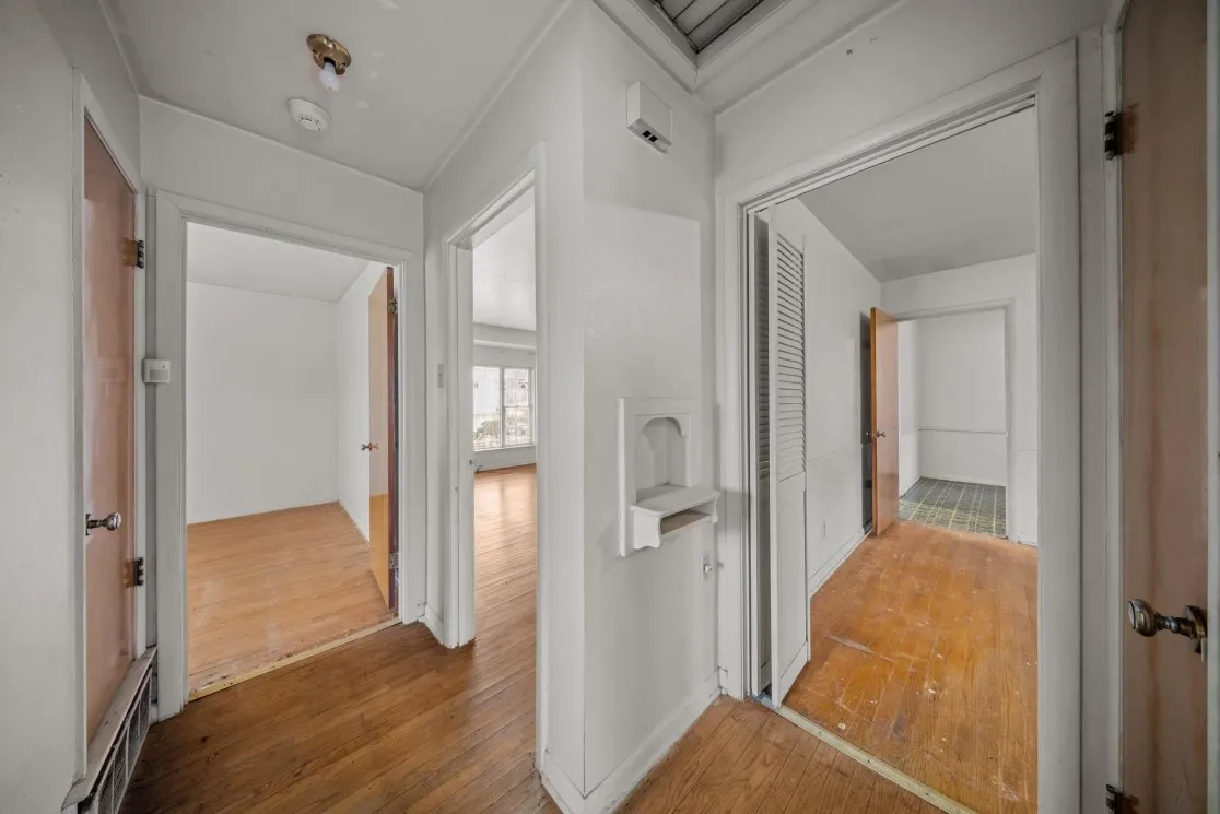 Single Family Residence For Sale in Dallas County , 3916 Kushla Avenue, Dallas, Texas 75216, 4 Bedroom, 2 Bathroom, Garage spaces, 1,582 Sqft, built in 1956, Price $225,000, mls#21360179, Real Estate Agent in Dallas, Homes For Sale in Dallas county, Homes For Sale in Dallas, Realtor in Dallas Texas, Real Estate Brokerage Independent Realty Texas, Luminita Cordes Realtor