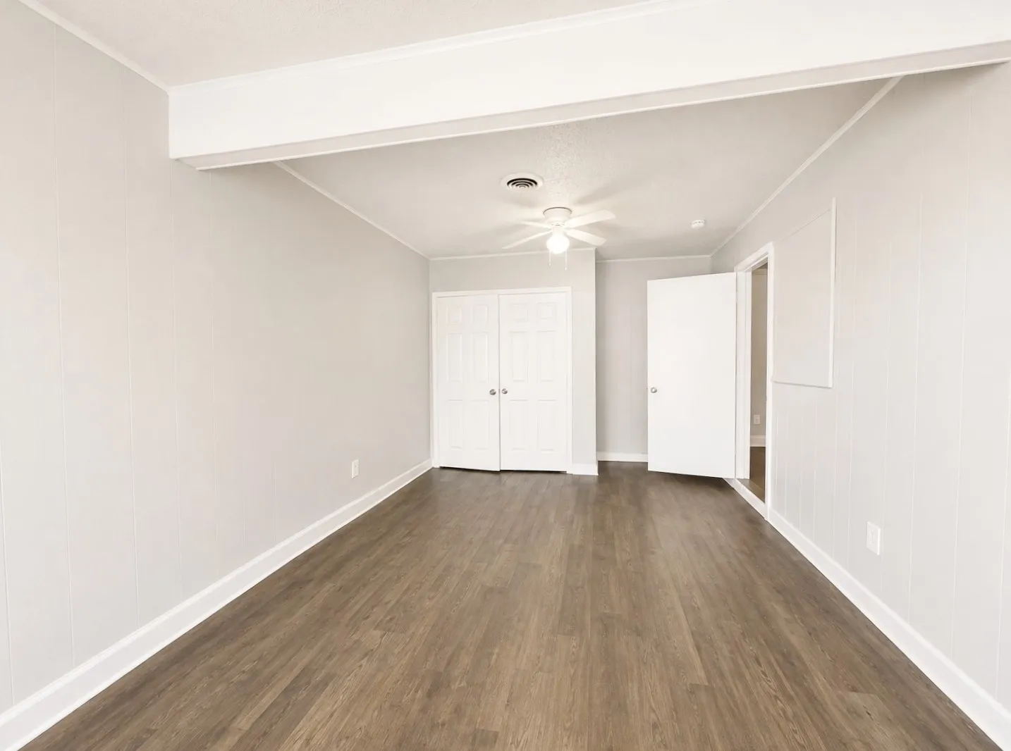 Single Family Residence For Rent in Tarrant County , 5301 Mansel Lane, Fort Worth, Texas 76134, 4 Bedroom, 2 Bathroom, Garage spaces, 1,463 Sqft, built in 1957, mls#21360170, Real Estate Agent in Fort Worth, Homes For Rent in Tarrant county, Homes For Rent in Fort Worth, Realtor in Fort Worth Texas, Real Estate Brokerage Independent Realty Texas, Luminita Cordes Realtor