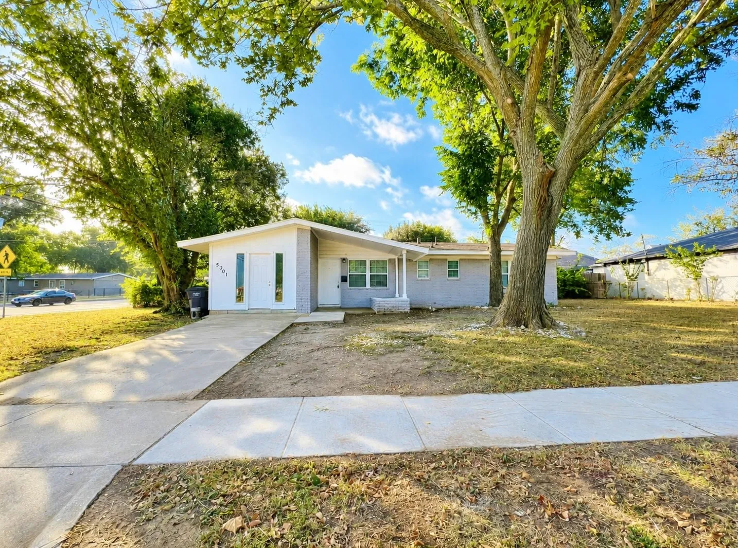 Single Family Residence For Rent in Tarrant County , 5301 Mansel Lane, Fort Worth, Texas 76134, 4 Bedroom, 2 Bathroom, Garage spaces, 1,463 Sqft, built in 1957, mls#21360170, Real Estate Agent in Fort Worth, Homes For Rent in Tarrant county, Homes For Rent in Fort Worth, Realtor in Fort Worth Texas, Real Estate Brokerage Independent Realty Texas, Luminita Cordes Realtor