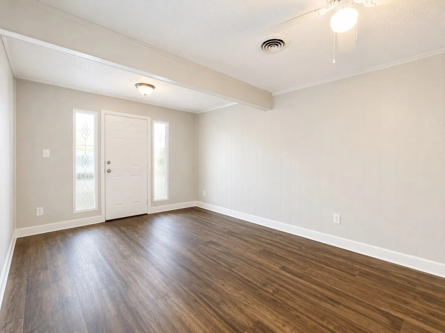 Single Family Residence For Rent in Tarrant County , 5301 Mansel Lane, Fort Worth, Texas 76134, 4 Bedroom, 2 Bathroom, Garage spaces, 1,463 Sqft, built in 1957, mls#21360170, Real Estate Agent in Fort Worth, Homes For Rent in Tarrant county, Homes For Rent in Fort Worth, Realtor in Fort Worth Texas, Real Estate Brokerage Independent Realty Texas, Luminita Cordes Realtor
