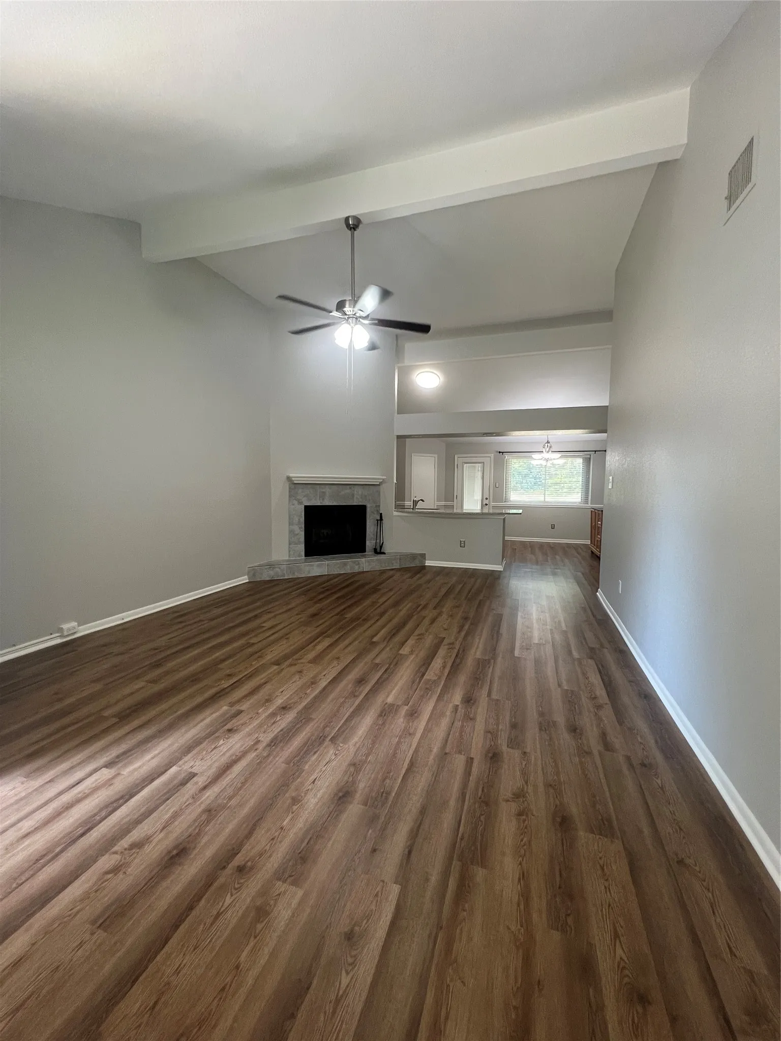 Duplex For Rent in Tarrant County , 1001 Stableway Lane, Bedford, Texas 76022, 2 Bedroom, 2 Bathroom, Garage spaces, 1,275 Sqft, built in 1985, mls#21360176, Real Estate Agent in Bedford, Homes For Rent in Tarrant county, Homes For Rent in Bedford, Realtor in Bedford Texas, Real Estate Brokerage Independent Realty Texas, Luminita Cordes Realtor