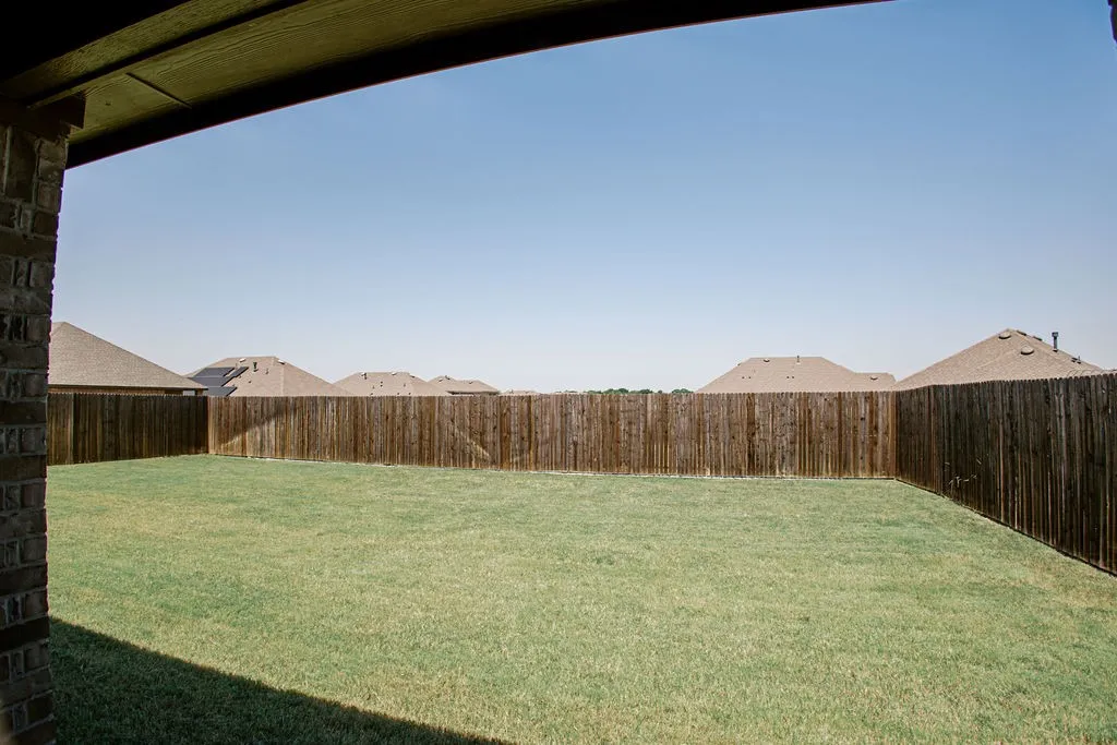 Single Family Residence For Rent in Kaufman County , 4174 Beamer Drive, Forney, Texas 75126, 4 Bedroom, 2 Bathroom, 2 Garage spaces, 2,011 Sqft, built in 2022, mls#21360027, Real Estate Agent in Forney, Homes For Rent in Kaufman county, Homes For Rent in Forney, Realtor in Forney Texas, Real Estate Brokerage Independent Realty Texas, Luminita Cordes Realtor