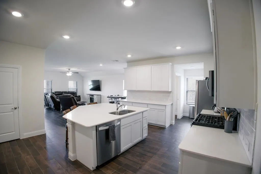 Single Family Residence For Rent in Kaufman County , 4174 Beamer Drive, Forney, Texas 75126, 4 Bedroom, 2 Bathroom, 2 Garage spaces, 2,011 Sqft, built in 2022, mls#21360027, Real Estate Agent in Forney, Homes For Rent in Kaufman county, Homes For Rent in Forney, Realtor in Forney Texas, Real Estate Brokerage Independent Realty Texas, Luminita Cordes Realtor