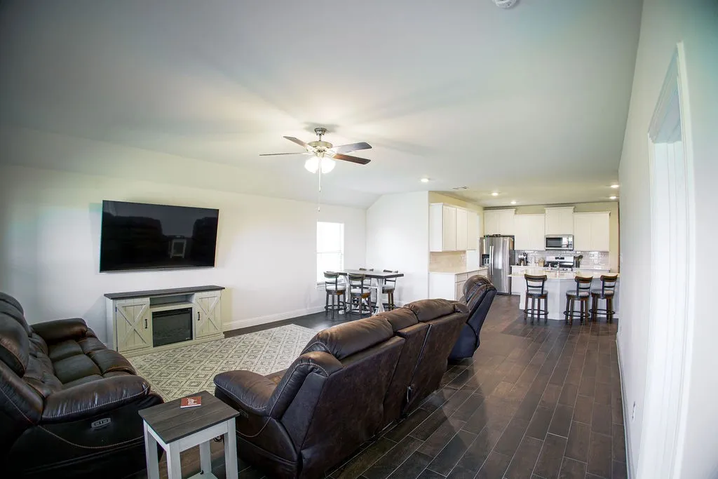 Single Family Residence For Rent in Kaufman County , 4174 Beamer Drive, Forney, Texas 75126, 4 Bedroom, 2 Bathroom, 2 Garage spaces, 2,011 Sqft, built in 2022, mls#21360027, Real Estate Agent in Forney, Homes For Rent in Kaufman county, Homes For Rent in Forney, Realtor in Forney Texas, Real Estate Brokerage Independent Realty Texas, Luminita Cordes Realtor
