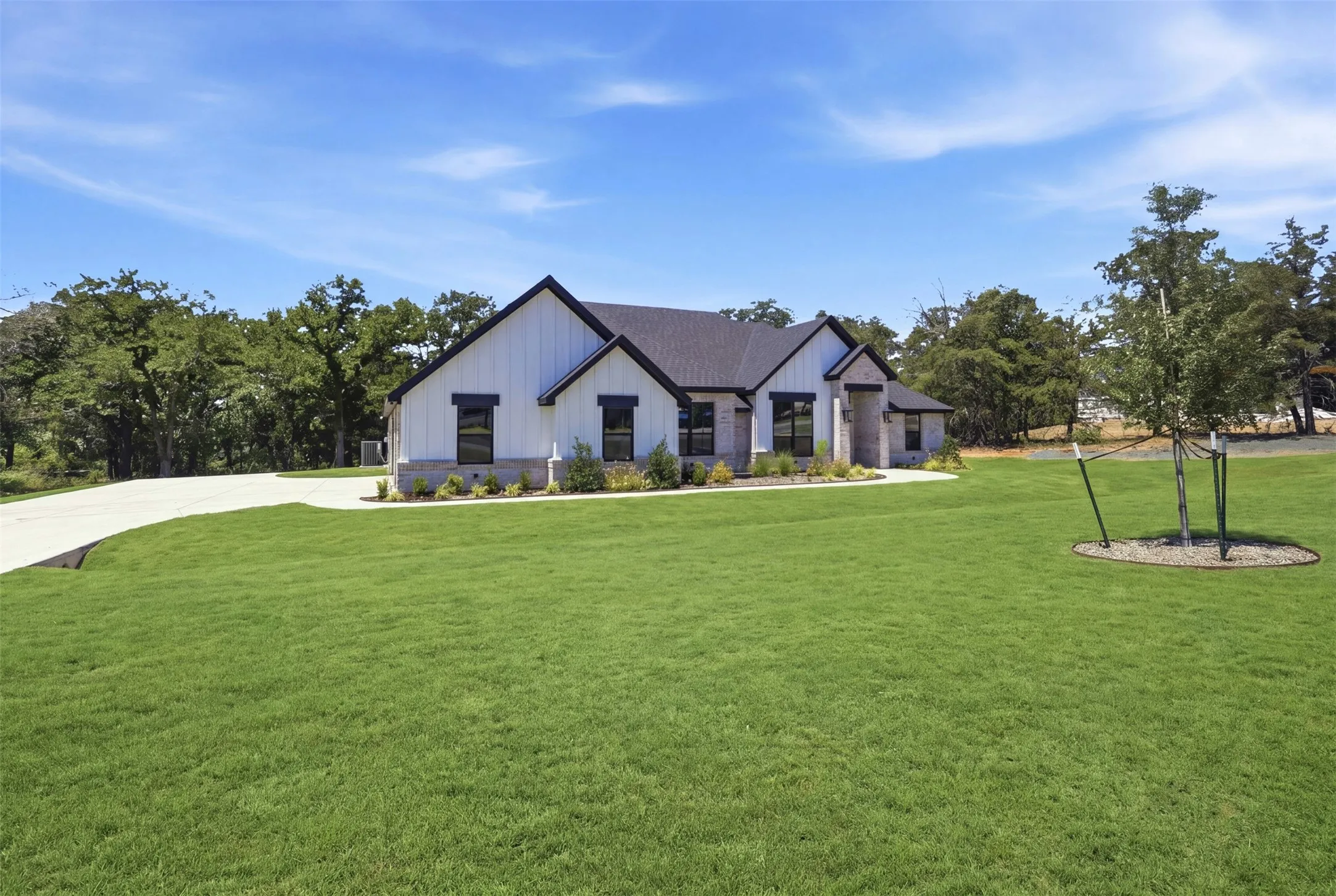 Single Family Residence For Sale in Parker County , 2017 Forest Bridge Drive, Azle, Texas 76020, 4 Bedroom, 3 Bathroom, 3 Garage spaces, 2,625 Sqft, built in 2026, mls#21357162, Real Estate Agent in Azle, Homes For Sale in Parker county, Homes For Sale in Azle, Realtor in Azle Texas, Real Estate Brokerage Independent Realty Texas, Luminita Cordes Realtor