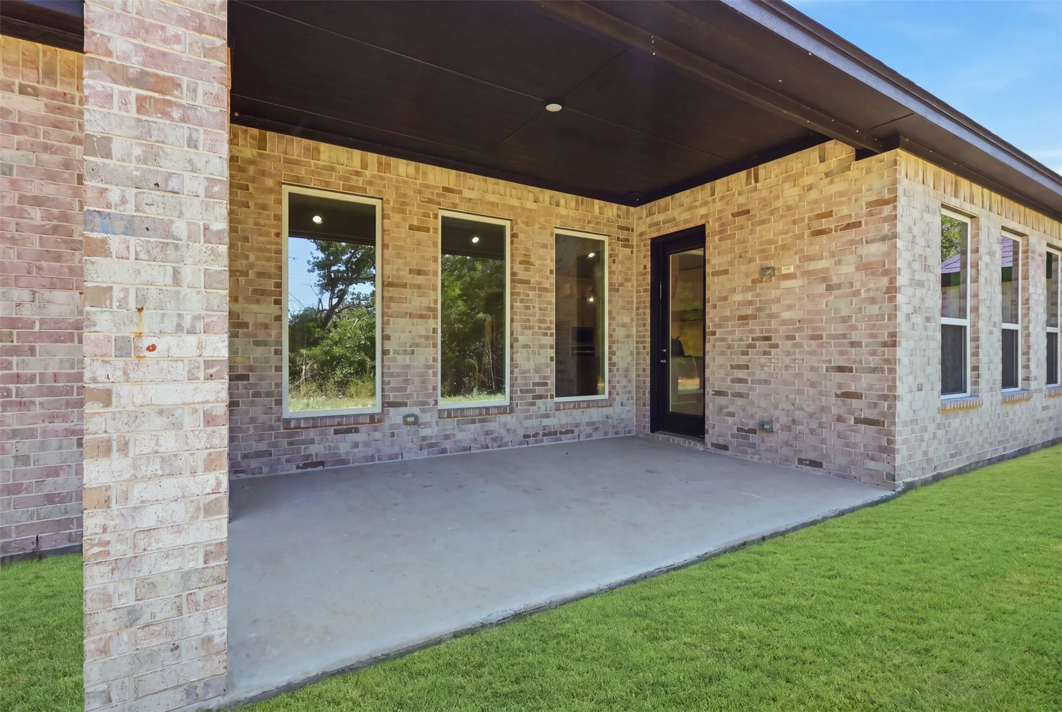 Single Family Residence For Sale in Parker County , 2017 Forest Bridge Drive, Azle, Texas 76020, 4 Bedroom, 3 Bathroom, 3 Garage spaces, 2,625 Sqft, built in 2026, mls#21357162, Real Estate Agent in Azle, Homes For Sale in Parker county, Homes For Sale in Azle, Realtor in Azle Texas, Real Estate Brokerage Independent Realty Texas, Luminita Cordes Realtor