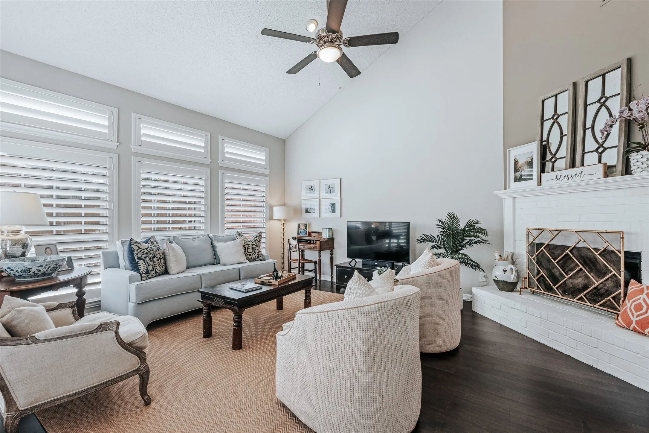 Single Family Residence For Rent in Collin County , 7308 Penny Place, Plano, Texas 75024, 4 Bedroom, 3 Bathroom, 2 Garage spaces, 2,390 Sqft, built in 1994, mls#21359470, Real Estate Agent in Plano, Homes For Rent in Collin county, Homes For Rent in Plano, Realtor in Plano Texas, Real Estate Brokerage Independent Realty Texas, Luminita Cordes Realtor