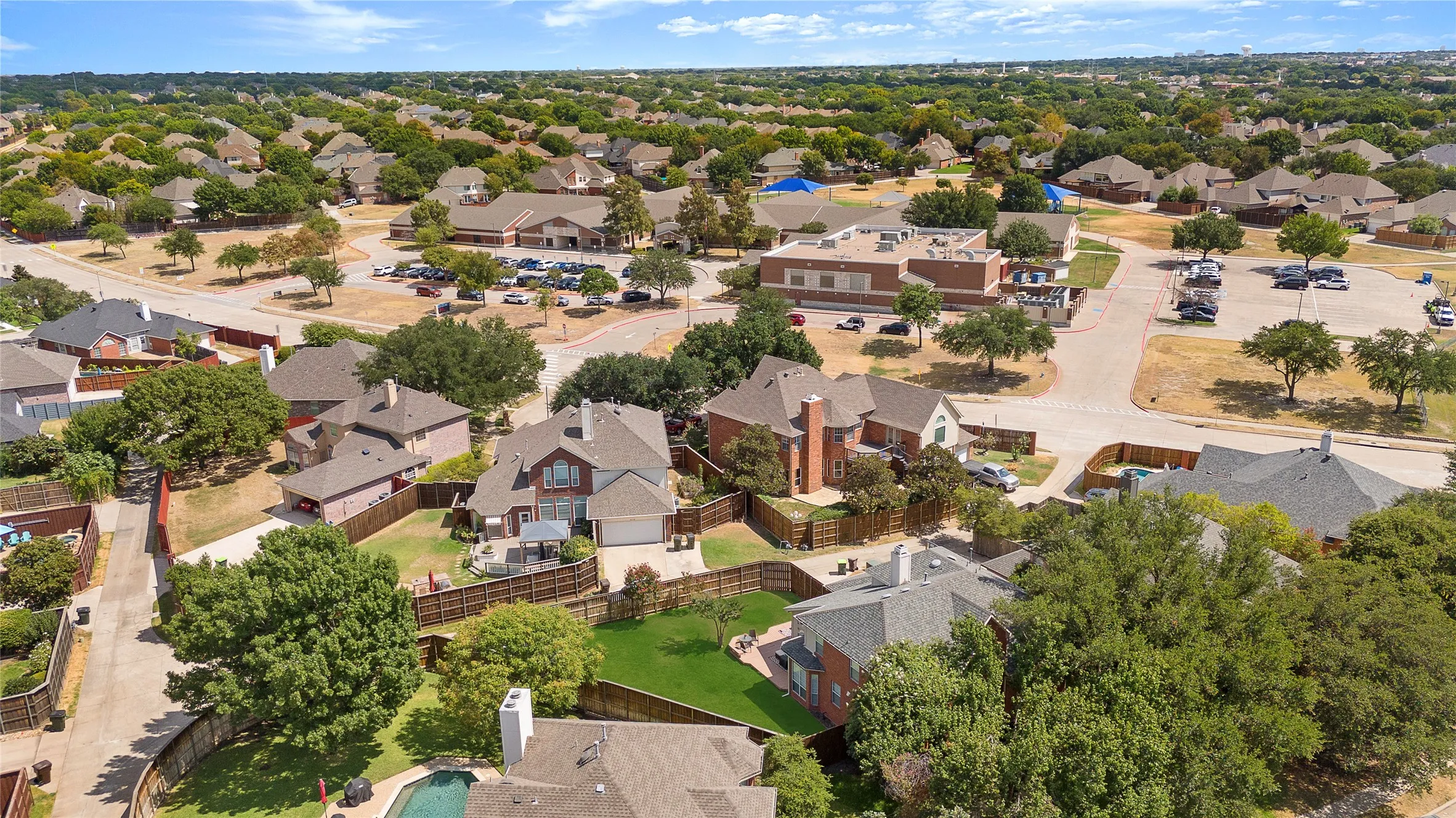 Single Family Residence For Rent in Collin County , 7308 Penny Place, Plano, Texas 75024, 4 Bedroom, 3 Bathroom, 2 Garage spaces, 2,390 Sqft, built in 1994, mls#21359470, Real Estate Agent in Plano, Homes For Rent in Collin county, Homes For Rent in Plano, Realtor in Plano Texas, Real Estate Brokerage Independent Realty Texas, Luminita Cordes Realtor