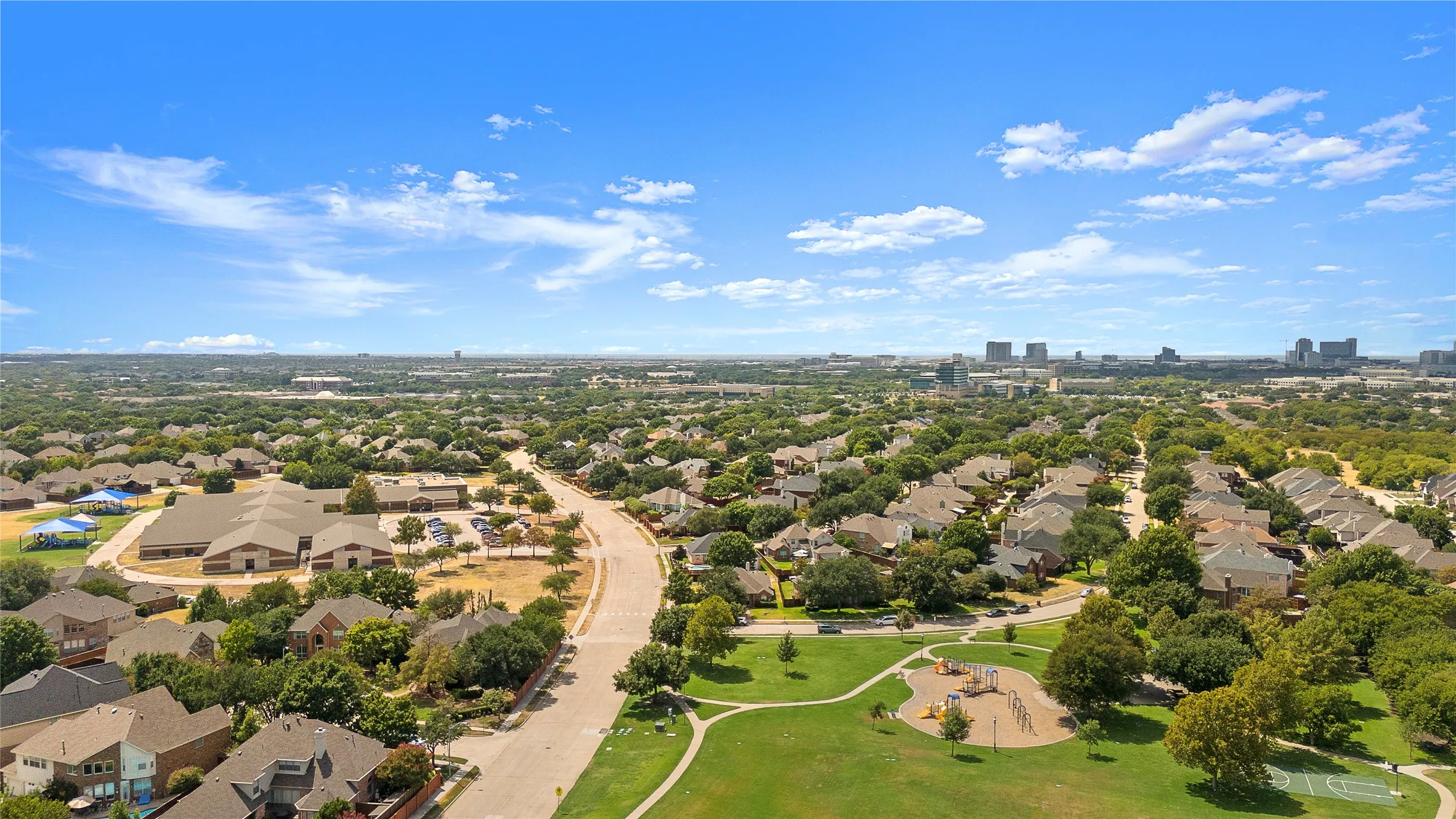 Single Family Residence For Rent in Collin County , 7308 Penny Place, Plano, Texas 75024, 4 Bedroom, 3 Bathroom, 2 Garage spaces, 2,390 Sqft, built in 1994, mls#21359470, Real Estate Agent in Plano, Homes For Rent in Collin county, Homes For Rent in Plano, Realtor in Plano Texas, Real Estate Brokerage Independent Realty Texas, Luminita Cordes Realtor