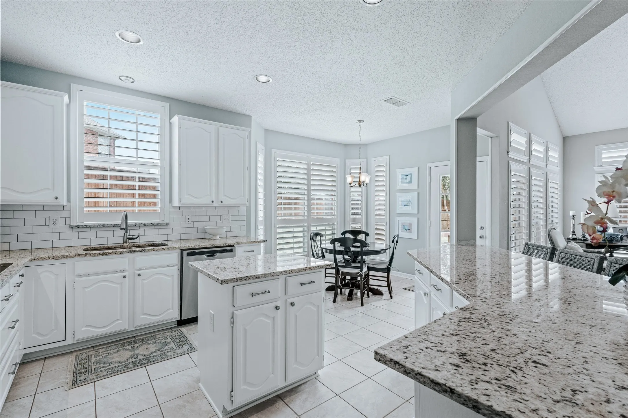 Single Family Residence For Rent in Collin County , 7308 Penny Place, Plano, Texas 75024, 4 Bedroom, 3 Bathroom, 2 Garage spaces, 2,390 Sqft, built in 1994, mls#21359470, Real Estate Agent in Plano, Homes For Rent in Collin county, Homes For Rent in Plano, Realtor in Plano Texas, Real Estate Brokerage Independent Realty Texas, Luminita Cordes Realtor
