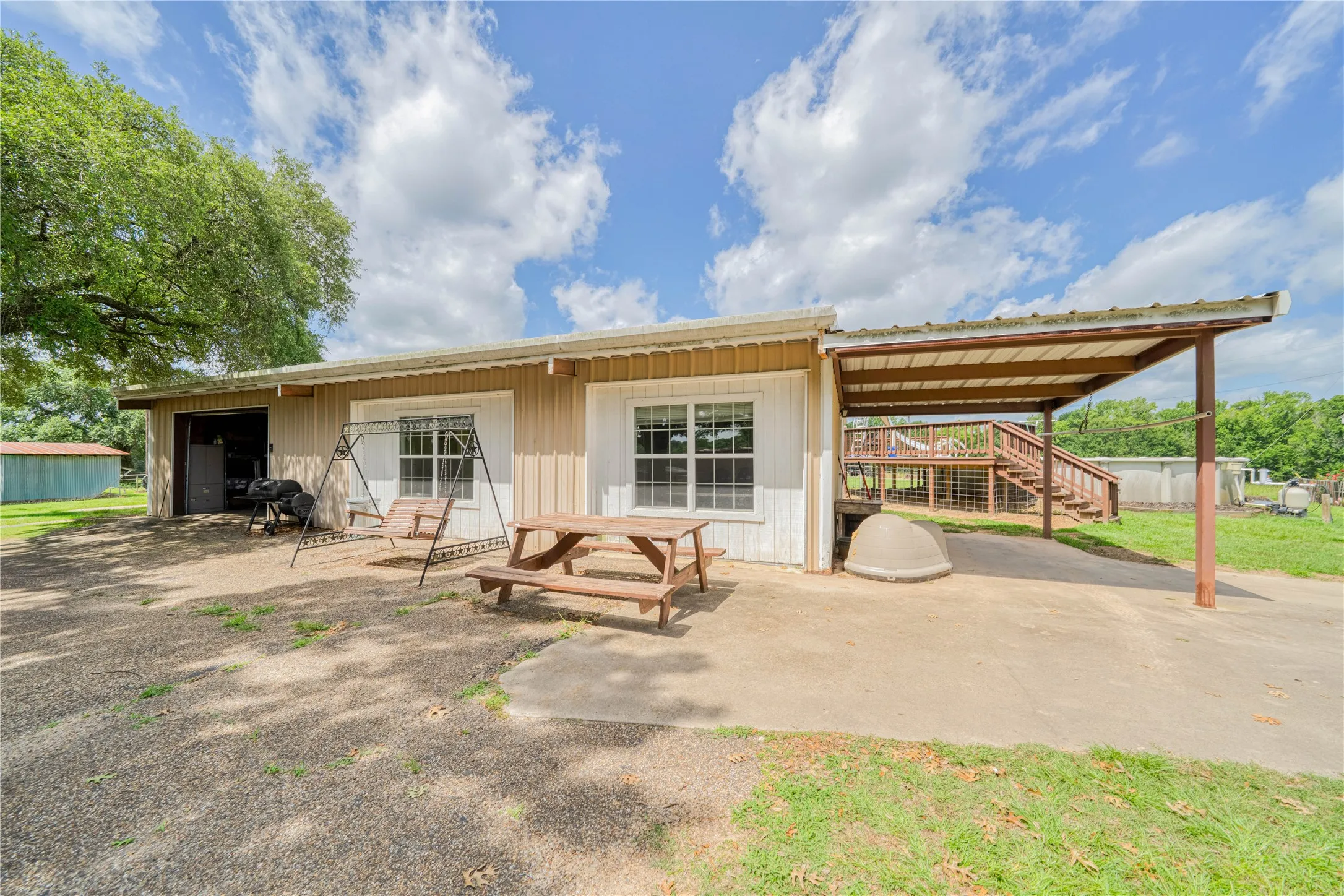 Single Family Residence For Sale in Franklin (TX) County , 8001 Farm Road 1448, Winnsboro, Texas 75494, 4 Bedroom, 4 Bathroom, 2 Garage spaces, 3,505 Sqft, built in 1993, Price $830,000, mls#21360192, Real Estate Agent in Winnsboro, Homes For Sale in Franklin (TX) county, Homes For Sale in Winnsboro, Realtor in Winnsboro Texas, Real Estate Brokerage Independent Realty Texas, Luminita Cordes Realtor