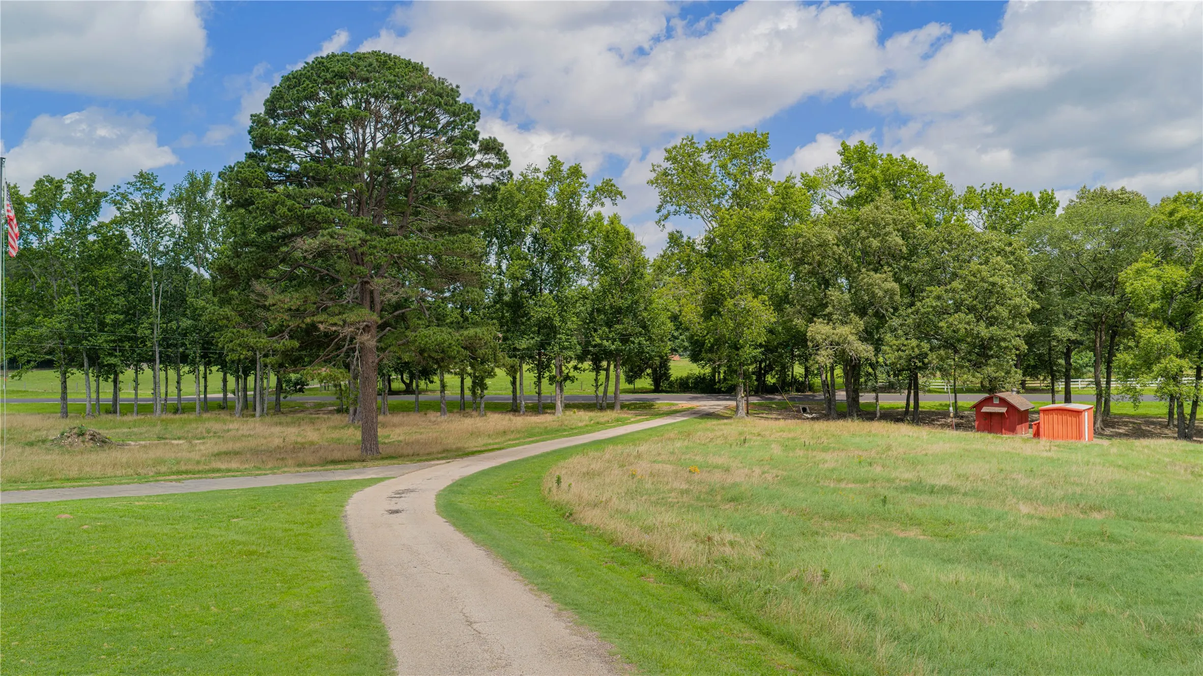 Single Family Residence For Sale in Franklin (TX) County , 8001 Farm Road 1448, Winnsboro, Texas 75494, 4 Bedroom, 4 Bathroom, 2 Garage spaces, 3,505 Sqft, built in 1993, Price $830,000, mls#21360192, Real Estate Agent in Winnsboro, Homes For Sale in Franklin (TX) county, Homes For Sale in Winnsboro, Realtor in Winnsboro Texas, Real Estate Brokerage Independent Realty Texas, Luminita Cordes Realtor
