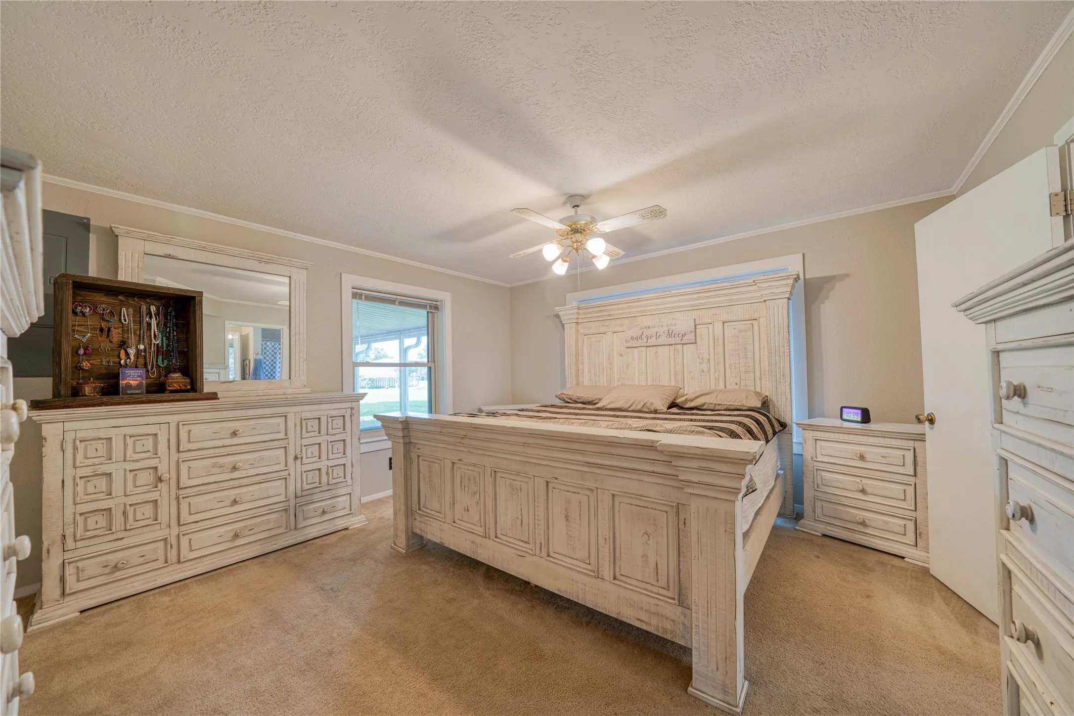 Single Family Residence For Sale in Franklin (TX) County , 8001 Farm Road 1448, Winnsboro, Texas 75494, 4 Bedroom, 4 Bathroom, 2 Garage spaces, 3,505 Sqft, built in 1993, Price $830,000, mls#21360192, Real Estate Agent in Winnsboro, Homes For Sale in Franklin (TX) county, Homes For Sale in Winnsboro, Realtor in Winnsboro Texas, Real Estate Brokerage Independent Realty Texas, Luminita Cordes Realtor
