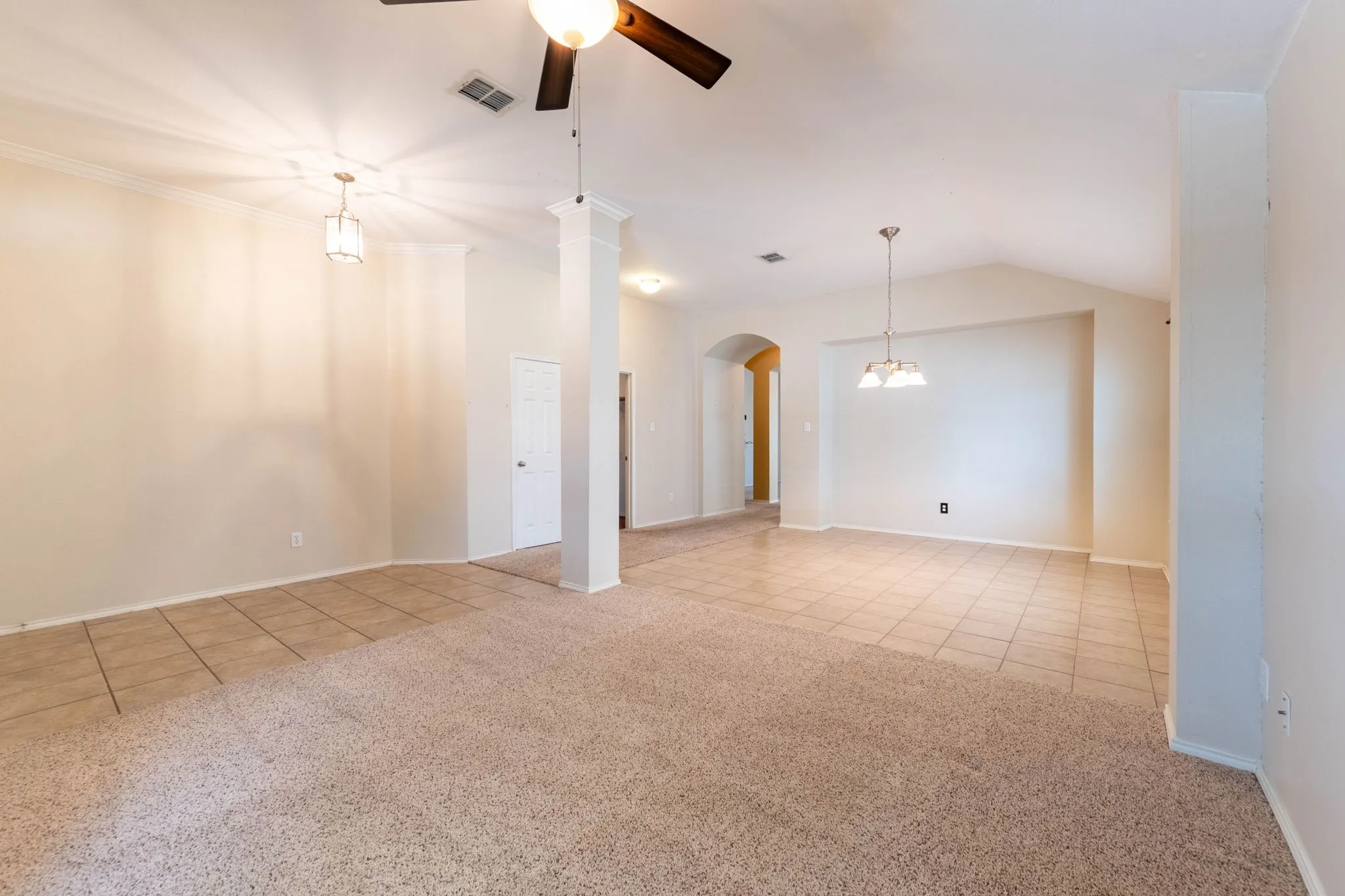 Single Family Residence For Sale in Rockwall County , 413 Tallowtree Drive, Fate, Texas 75087, 3 Bedroom, 2 Bathroom, 2 Garage spaces, 2,077 Sqft, built in 2003, mls#21360163, Real Estate Agent in Fate, Homes For Sale in Rockwall county, Homes For Sale in Fate, Realtor in Fate Texas, Real Estate Brokerage Independent Realty Texas, Luminita Cordes Realtor