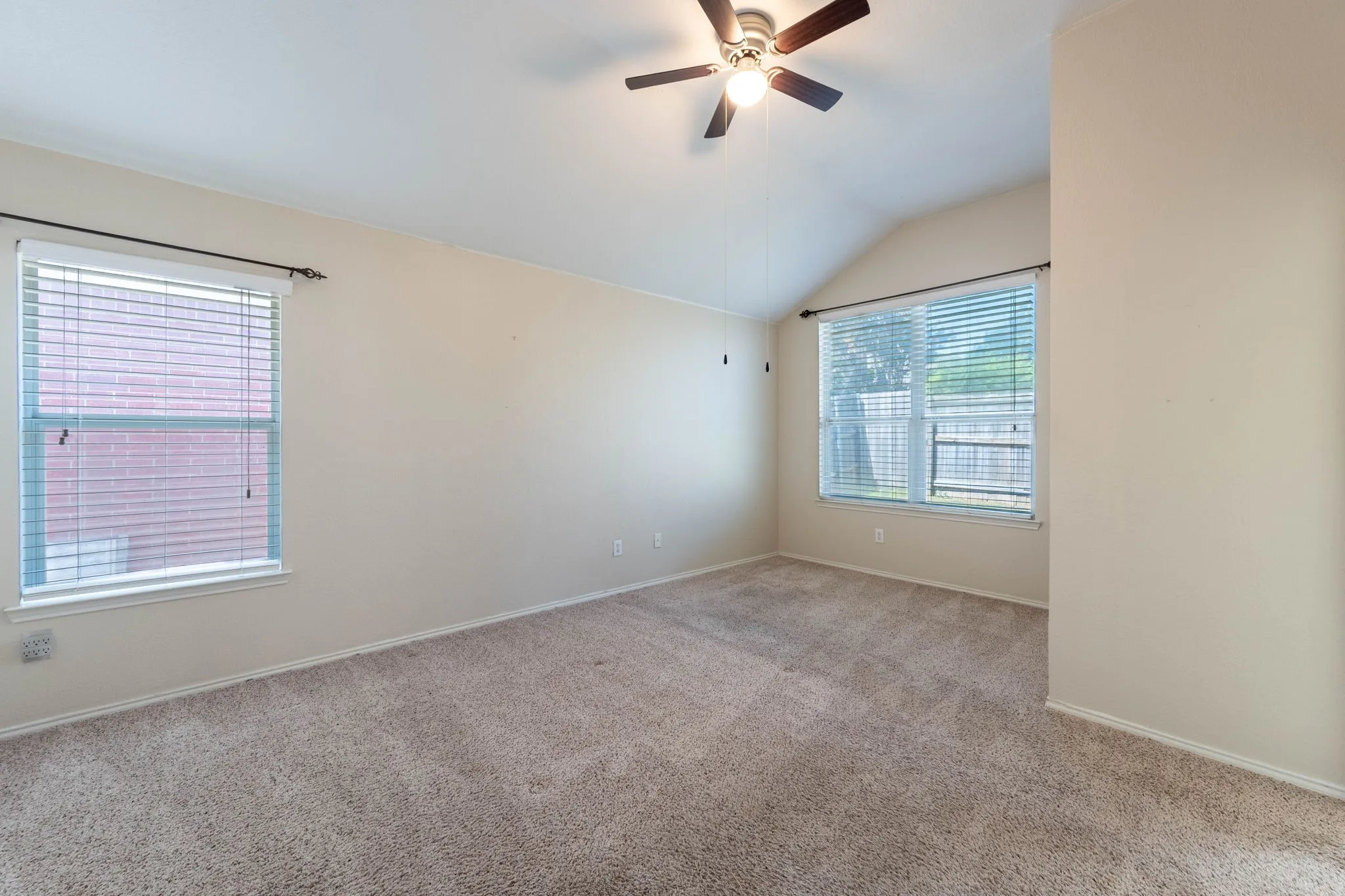 Single Family Residence For Sale in Rockwall County , 413 Tallowtree Drive, Fate, Texas 75087, 3 Bedroom, 2 Bathroom, 2 Garage spaces, 2,077 Sqft, built in 2003, mls#21360163, Real Estate Agent in Fate, Homes For Sale in Rockwall county, Homes For Sale in Fate, Realtor in Fate Texas, Real Estate Brokerage Independent Realty Texas, Luminita Cordes Realtor