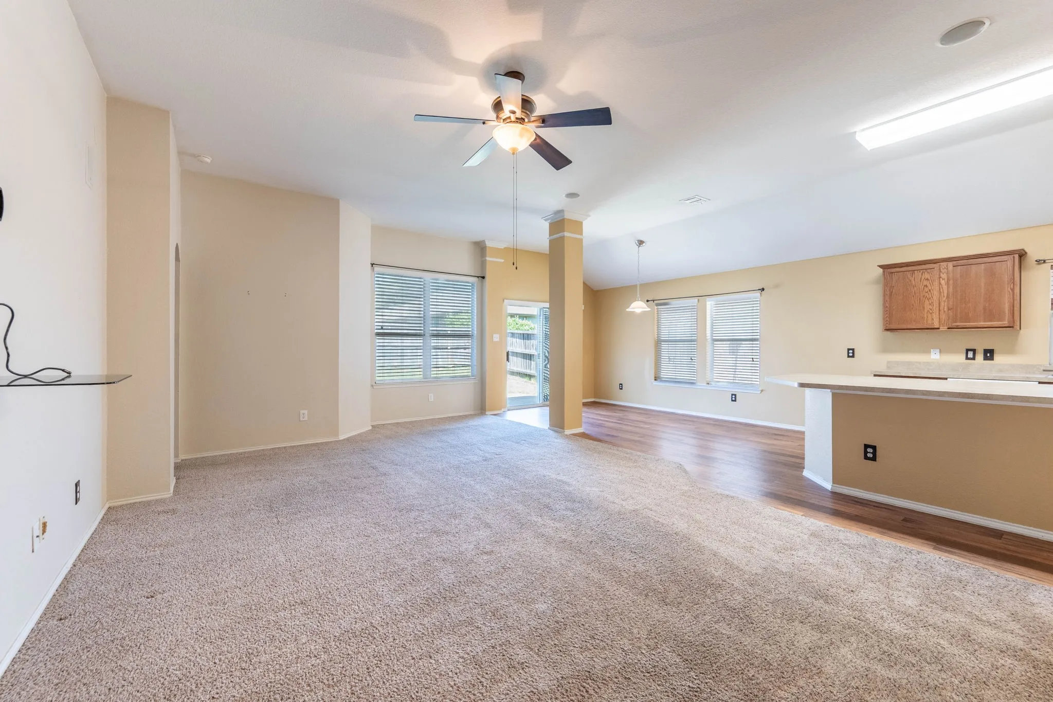 Single Family Residence For Sale in Rockwall County , 413 Tallowtree Drive, Fate, Texas 75087, 3 Bedroom, 2 Bathroom, 2 Garage spaces, 2,077 Sqft, built in 2003, mls#21360163, Real Estate Agent in Fate, Homes For Sale in Rockwall county, Homes For Sale in Fate, Realtor in Fate Texas, Real Estate Brokerage Independent Realty Texas, Luminita Cordes Realtor