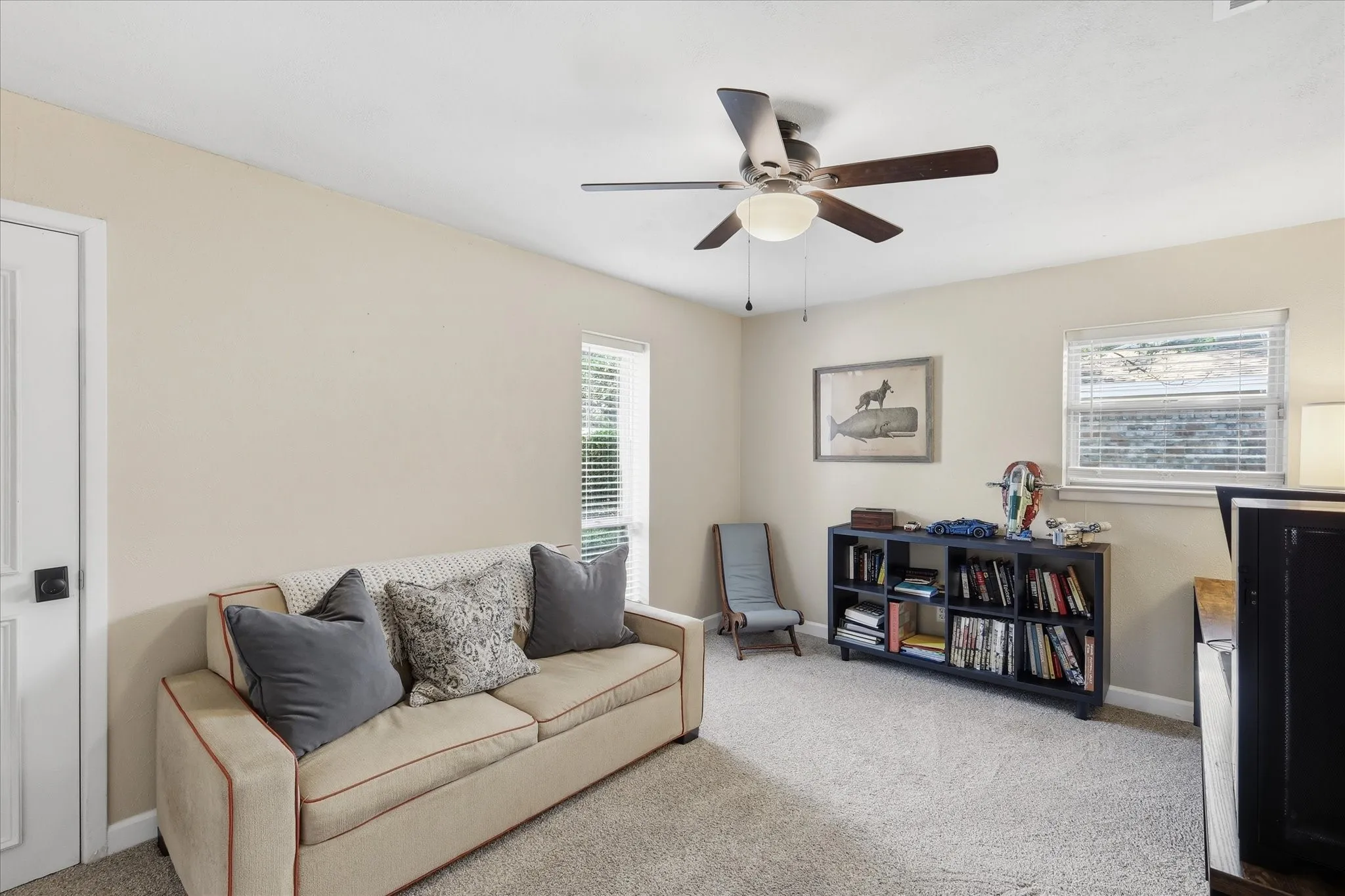 Single Family Residence For Sale in Tarrant County , 217 E Louella Drive, Hurst, Texas 76054, 3 Bedroom, 2 Bathroom, 2 Garage spaces, 1,868 Sqft, built in 1968, mls#21357661, Real Estate Agent in Hurst, Homes For Sale in Tarrant county, Homes For Sale in Hurst, Realtor in Hurst Texas, Real Estate Brokerage Independent Realty Texas, Luminita Cordes Realtor