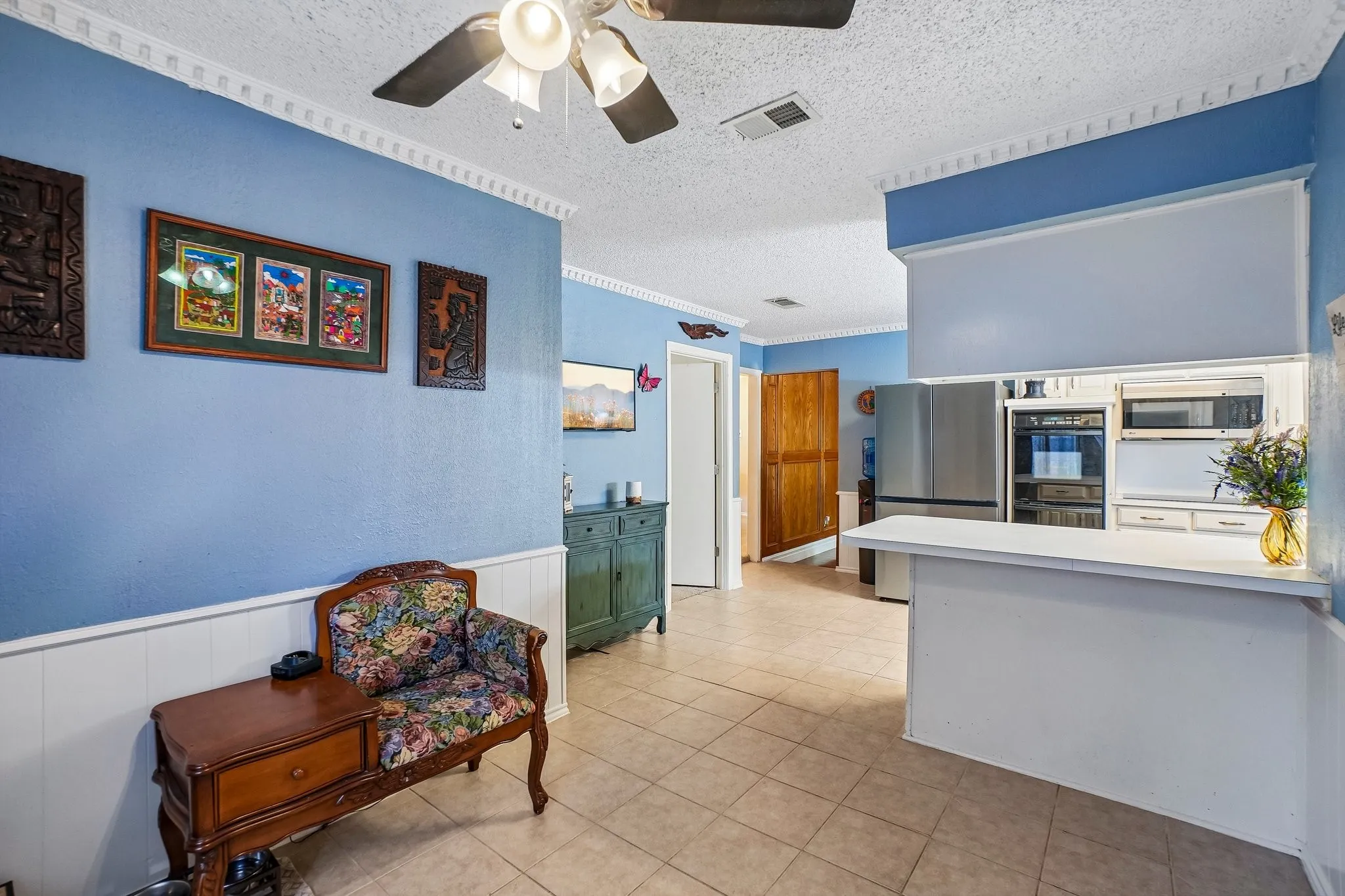 Single Family Residence For Sale in Dallas County , 335 Robin Hill Lane, Duncanville, Texas 75137, 4 Bedroom, 2 Bathroom, 2 Garage spaces, 2,092 Sqft, built in 1976, mls#21359758, Real Estate Agent in Duncanville, Homes For Sale in Dallas county, Homes For Sale in Duncanville, Realtor in Duncanville Texas, Real Estate Brokerage Independent Realty Texas, Luminita Cordes Realtor