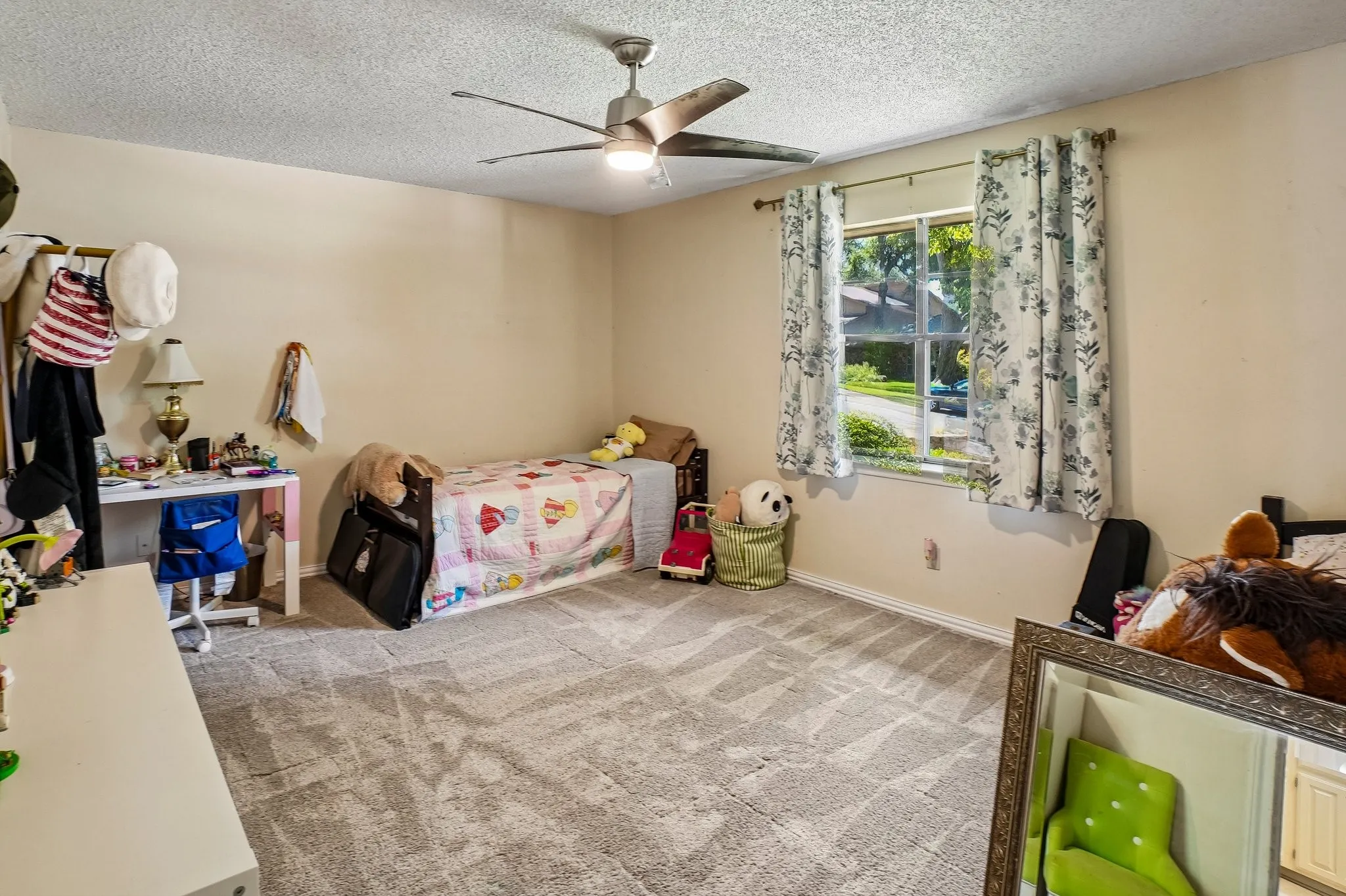 Single Family Residence For Sale in Dallas County , 335 Robin Hill Lane, Duncanville, Texas 75137, 4 Bedroom, 2 Bathroom, 2 Garage spaces, 2,092 Sqft, built in 1976, mls#21359758, Real Estate Agent in Duncanville, Homes For Sale in Dallas county, Homes For Sale in Duncanville, Realtor in Duncanville Texas, Real Estate Brokerage Independent Realty Texas, Luminita Cordes Realtor